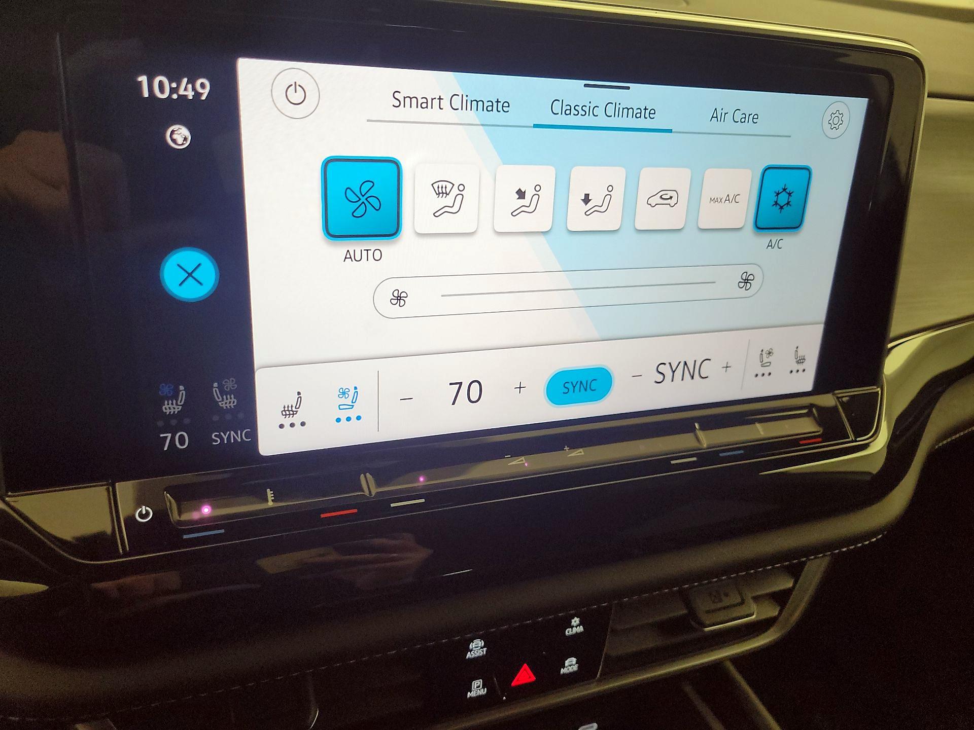 Thumbnail: 2025 Volkswagen Atlas - 16