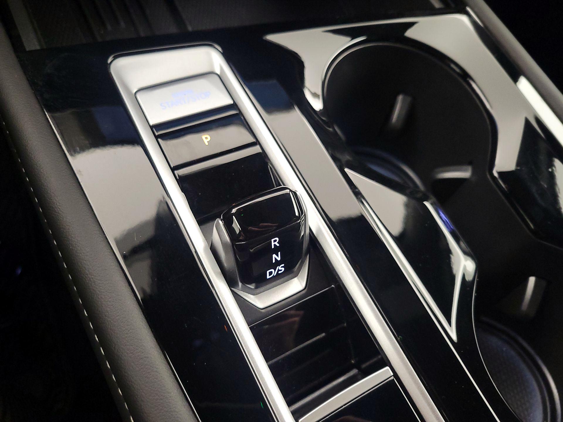 Thumbnail: 2025 Volkswagen Atlas - 17