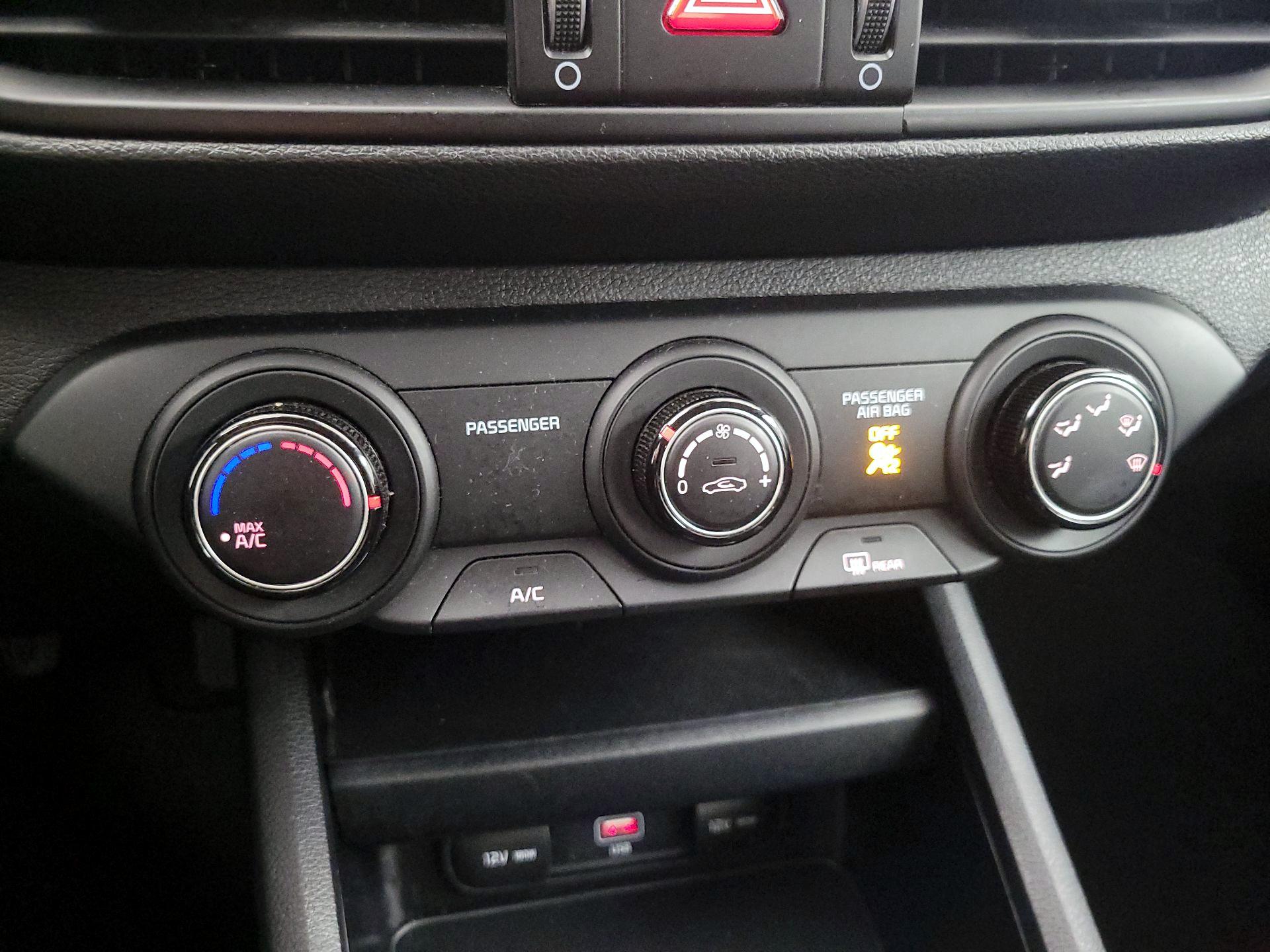 Thumbnail: 2023 Kia Forte - 16