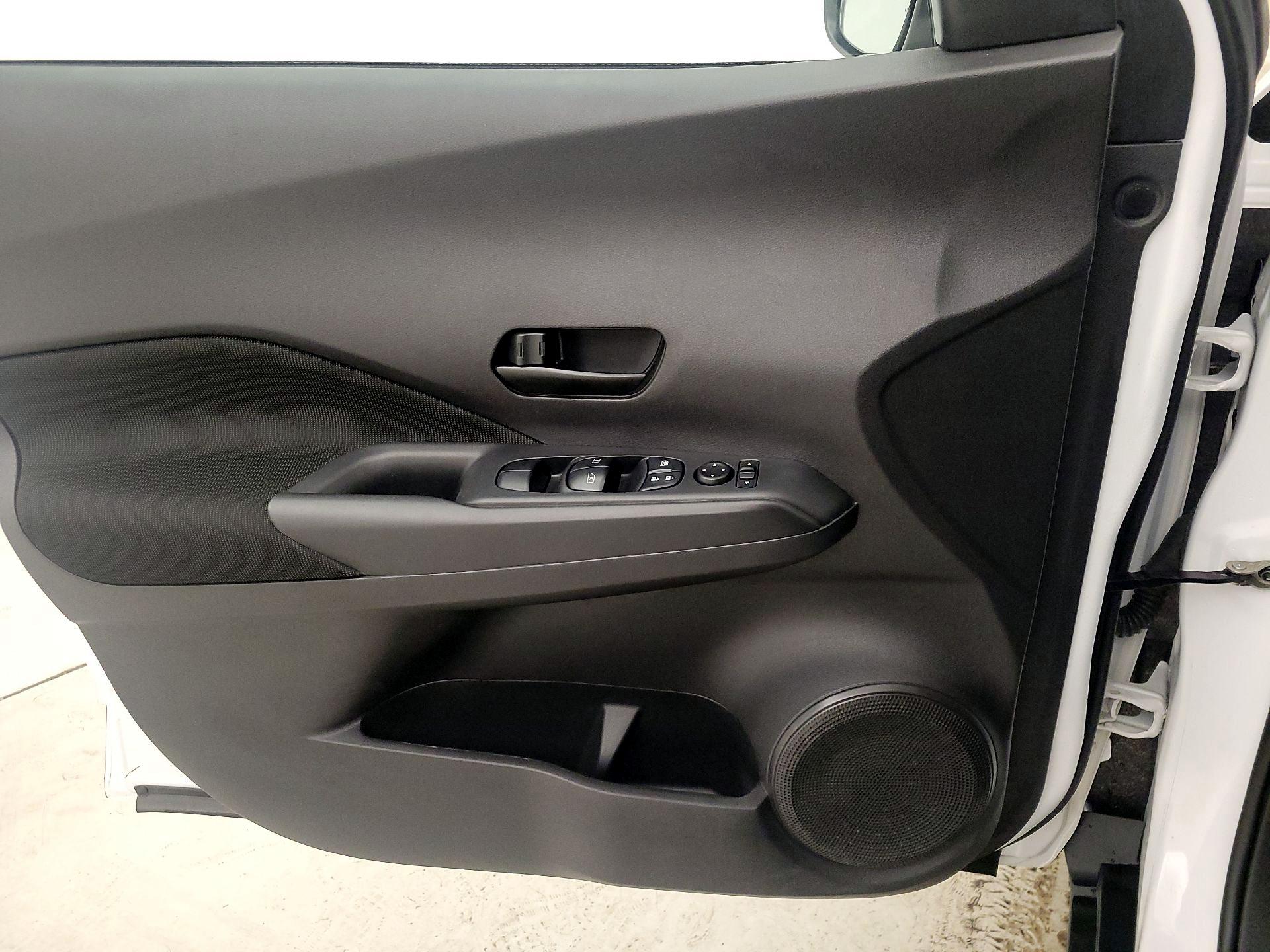 Thumbnail: 2023 Nissan Kicks - 12