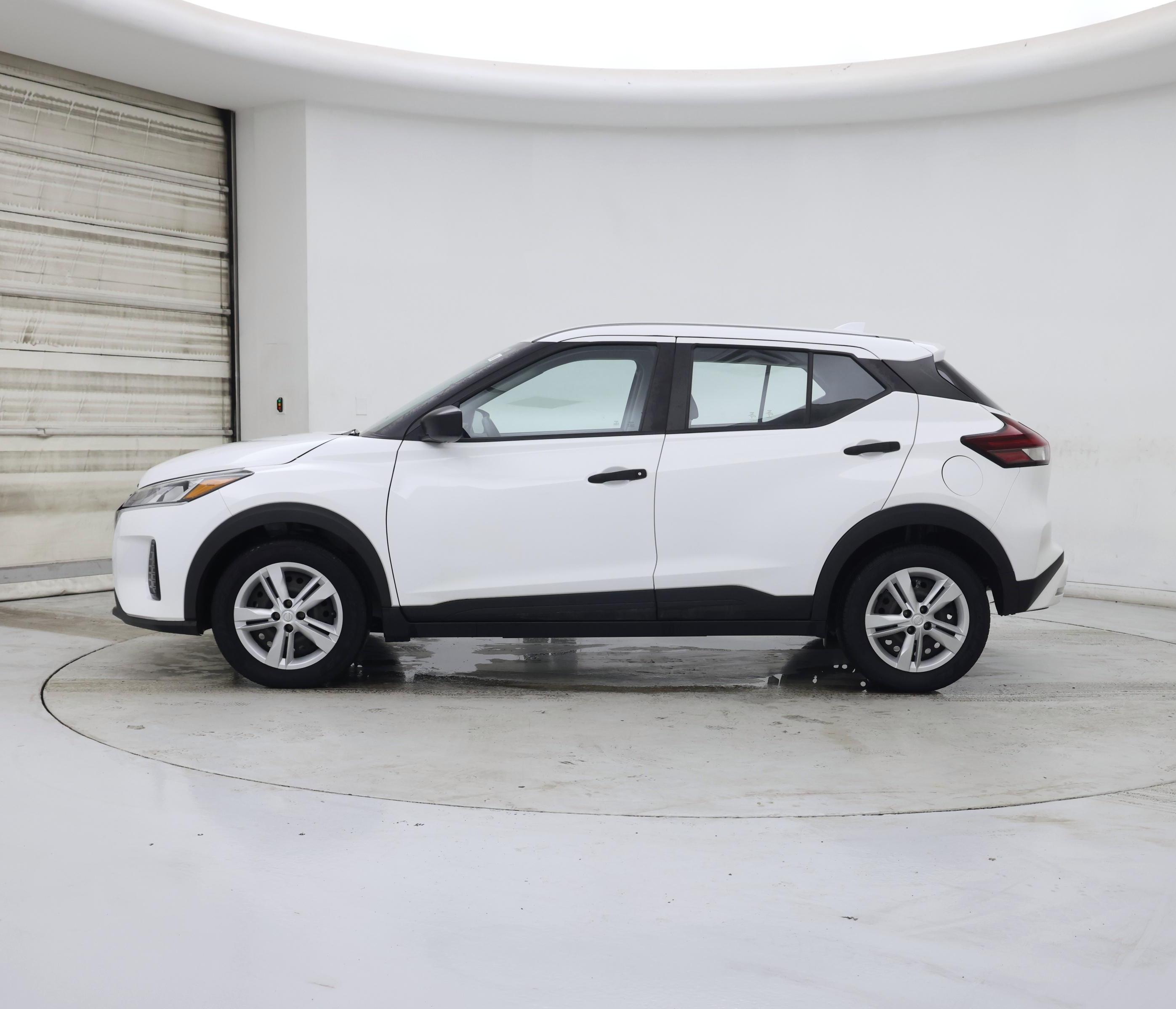 Thumbnail: 2023 Nissan Kicks - 3