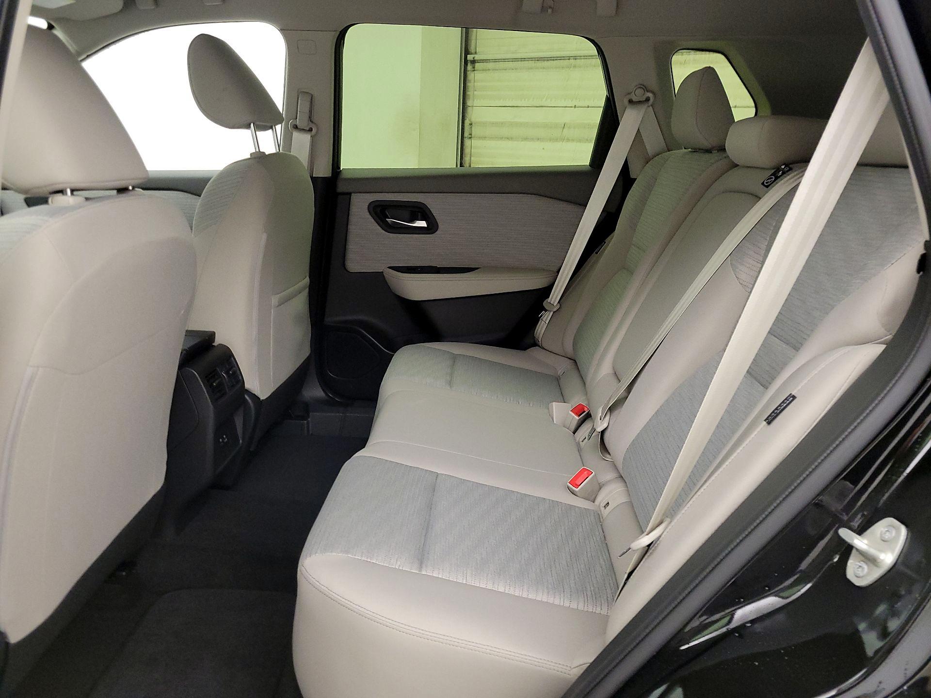 Thumbnail: 2023 Nissan Rogue - 19