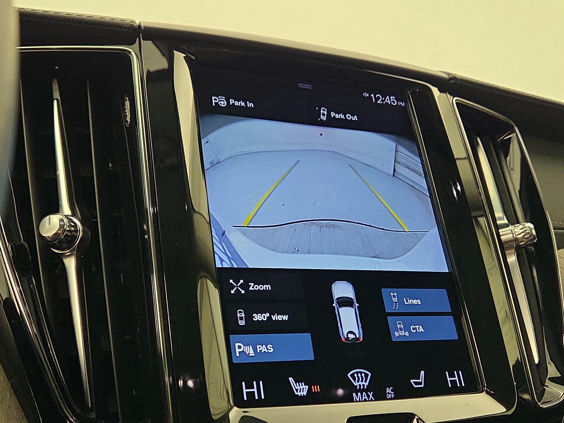 Thumbnail: 2021 Volvo XC60 - 14