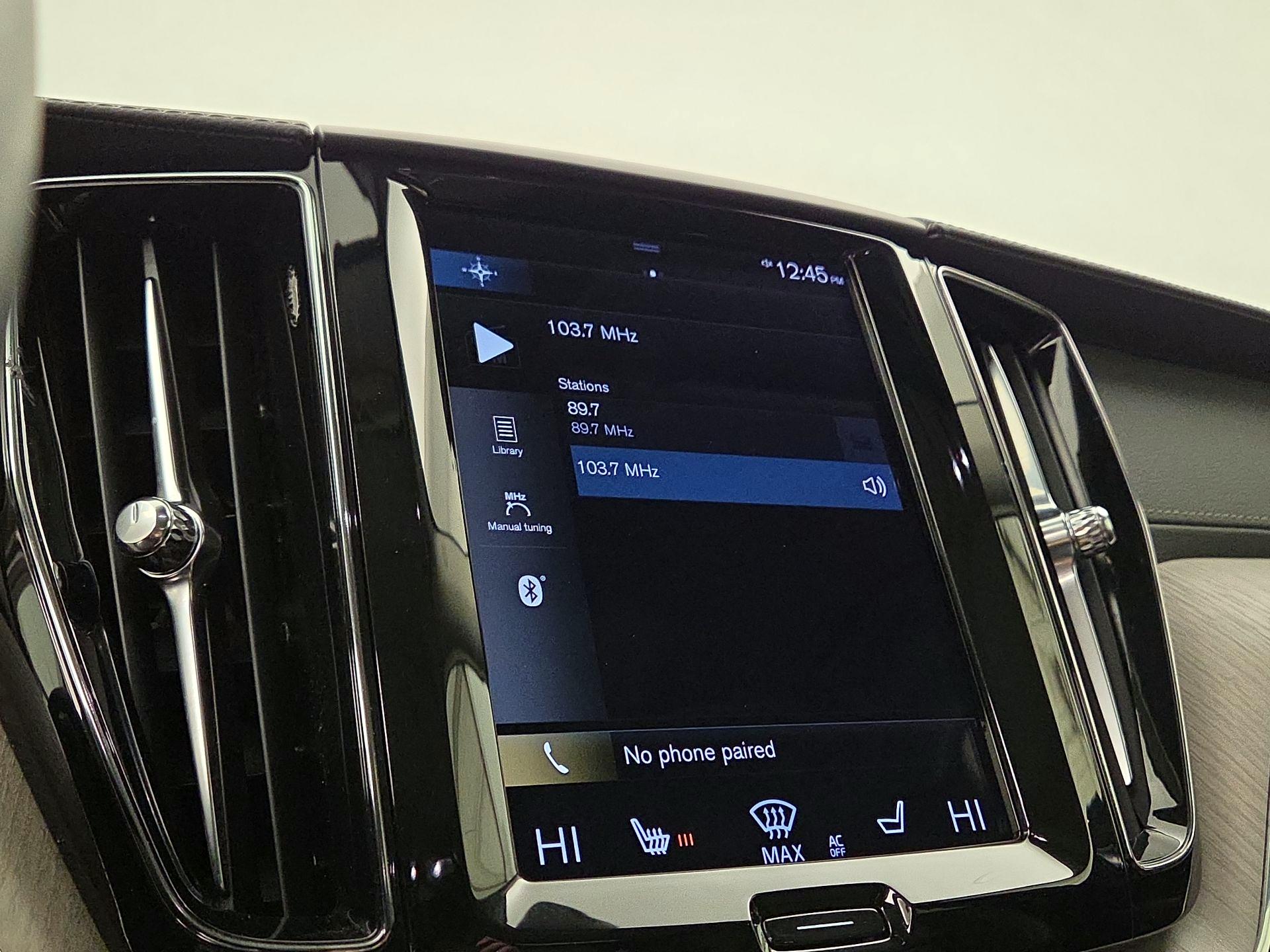 Thumbnail: 2021 Volvo XC60 - 15