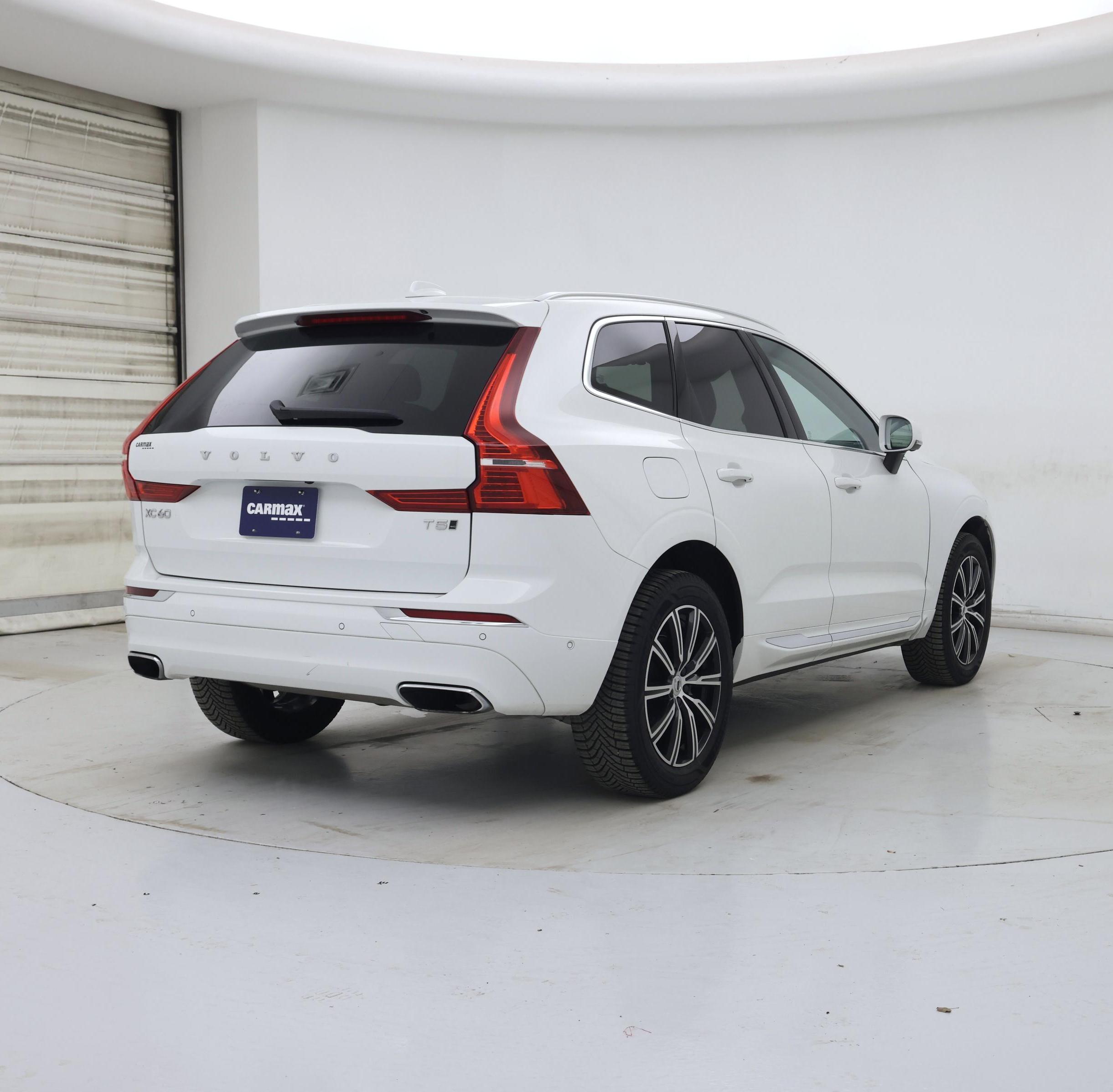 Thumbnail: 2021 Volvo XC60 - 8