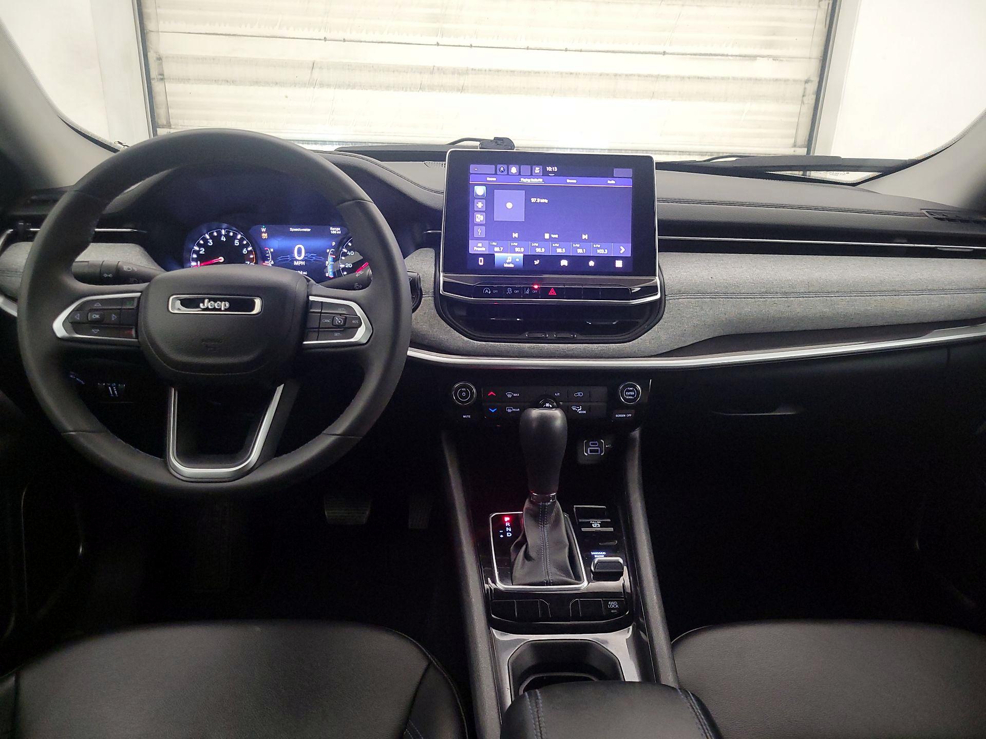 Thumbnail: 2022 Jeep Compass - 9