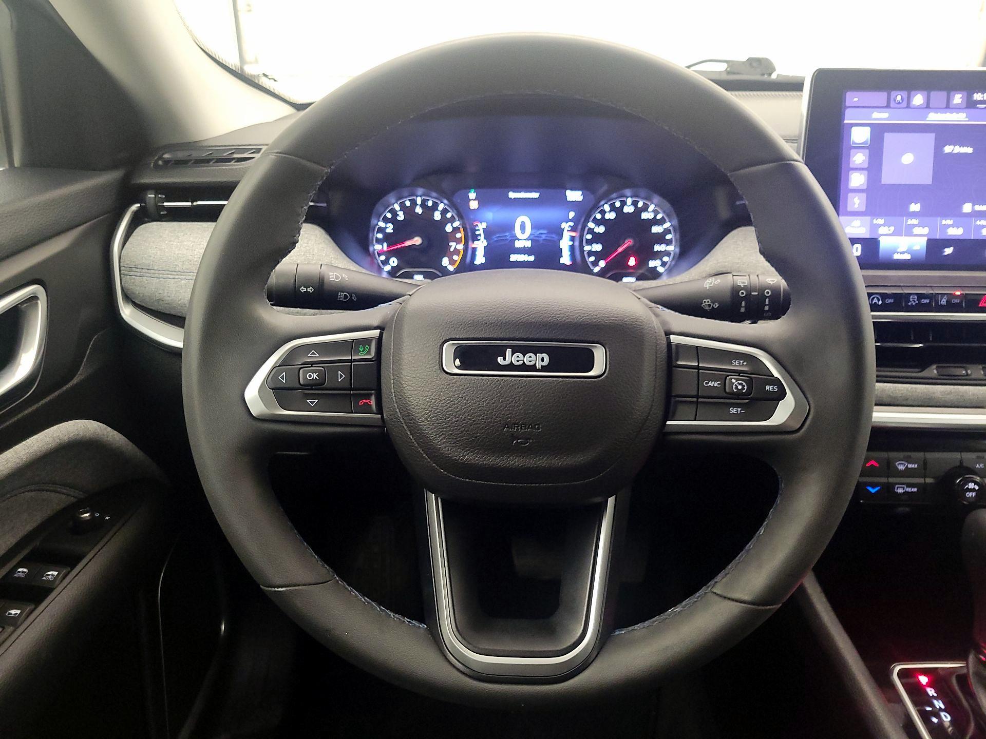 Thumbnail: 2022 Jeep Compass - 10