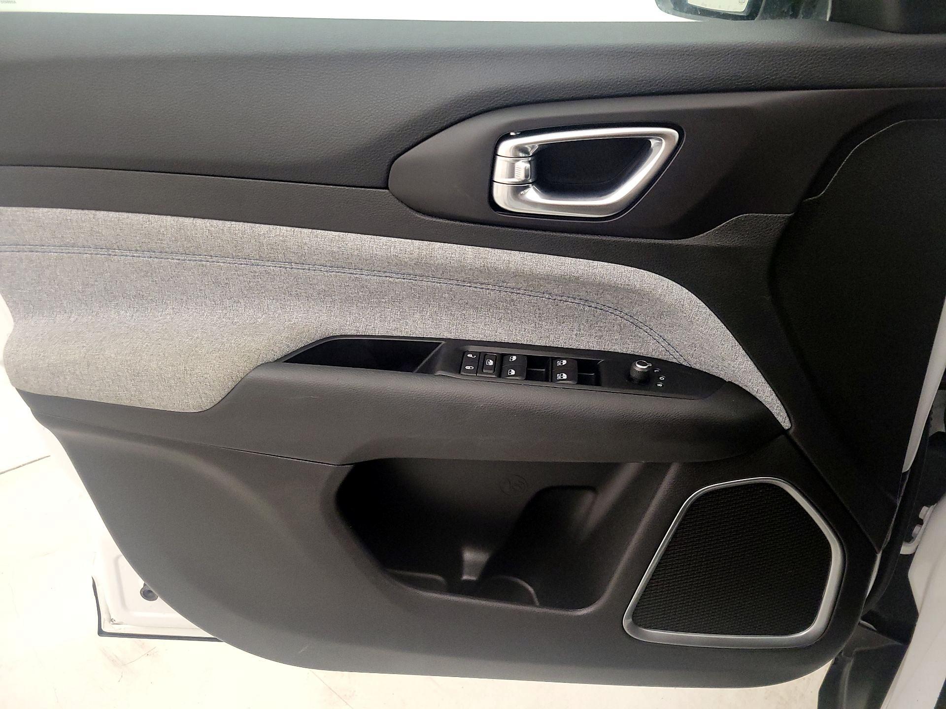 Thumbnail: 2022 Jeep Compass - 12