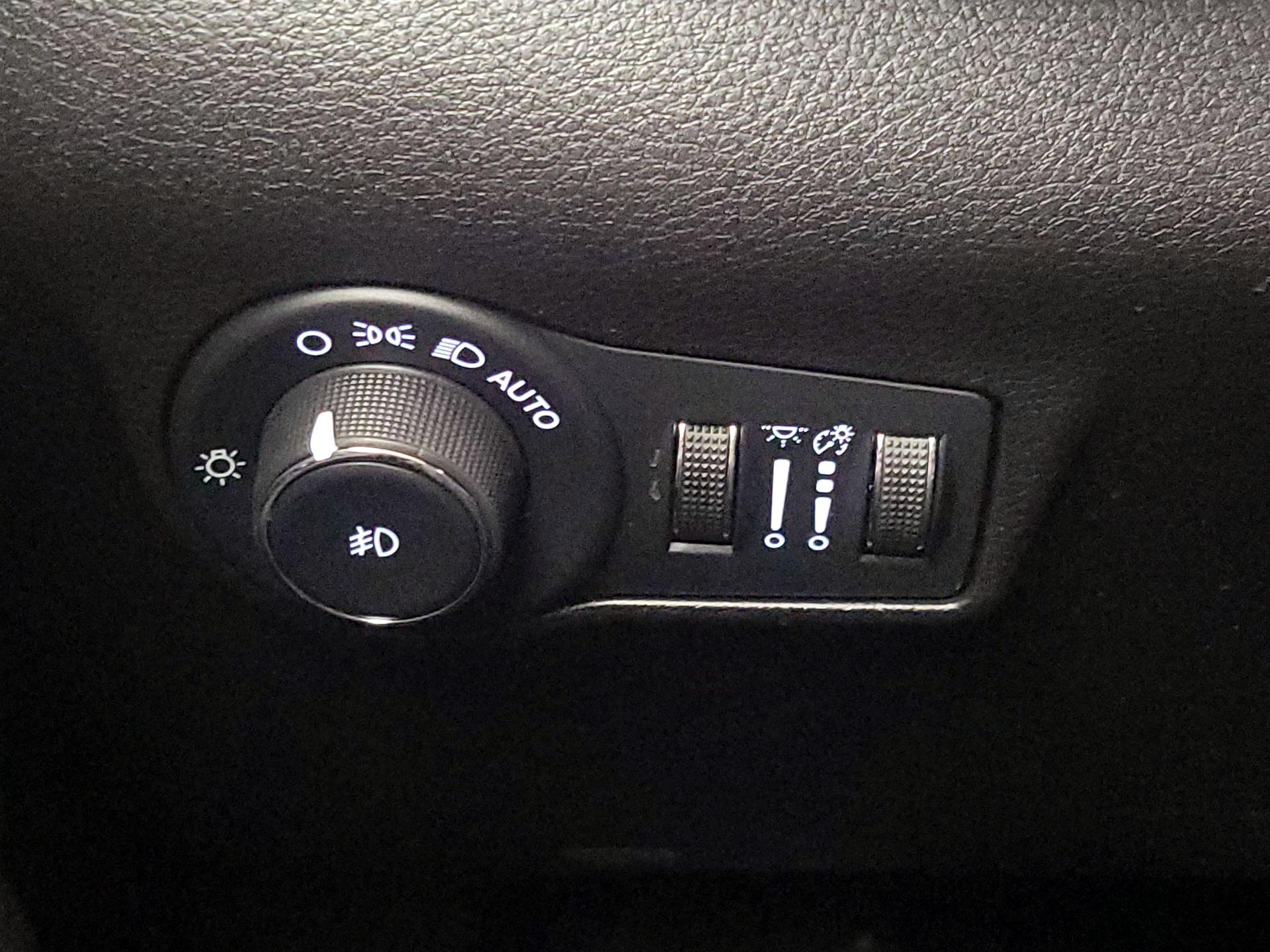 Thumbnail: 2022 Jeep Compass - 13