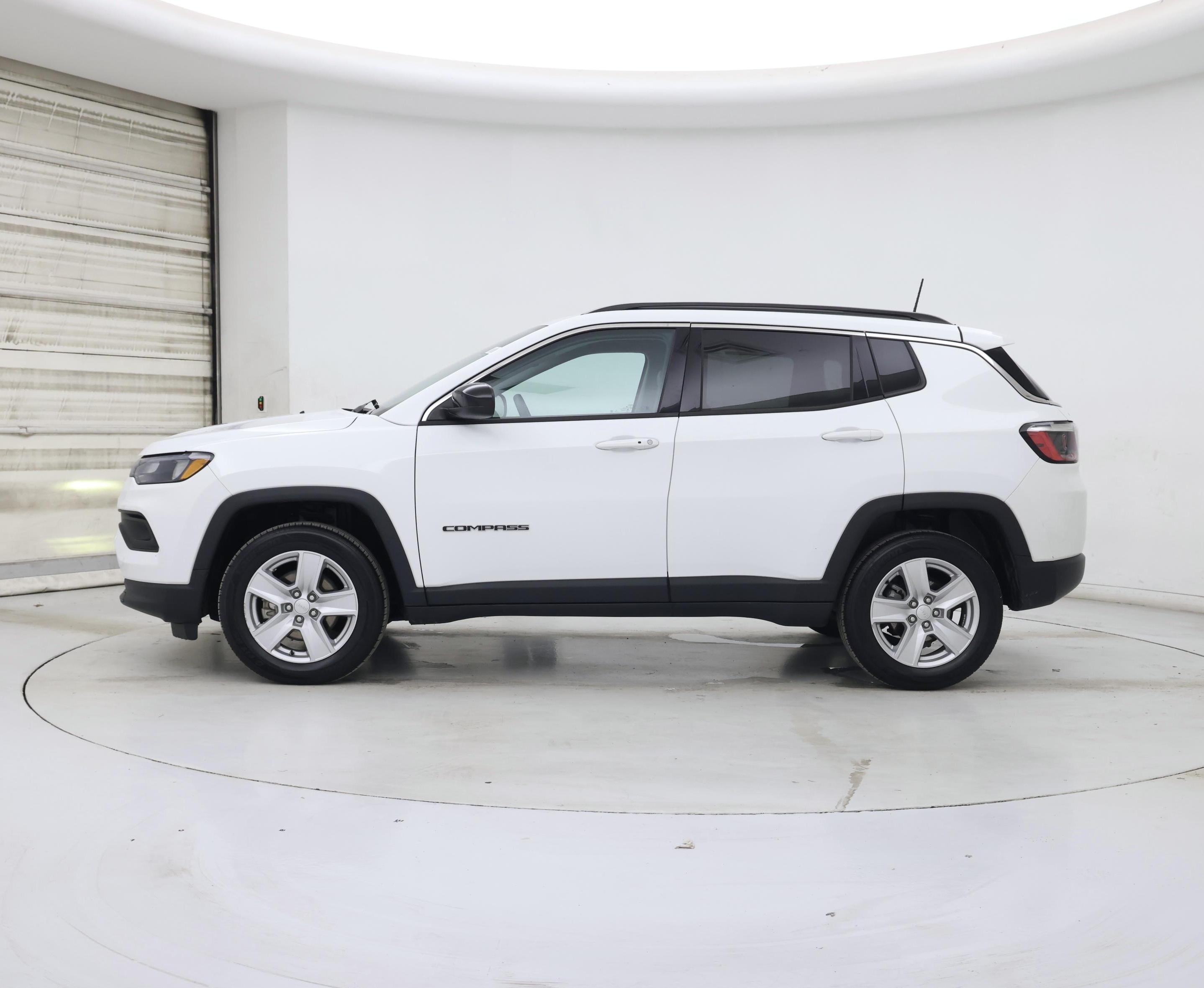Thumbnail: 2022 Jeep Compass - 3