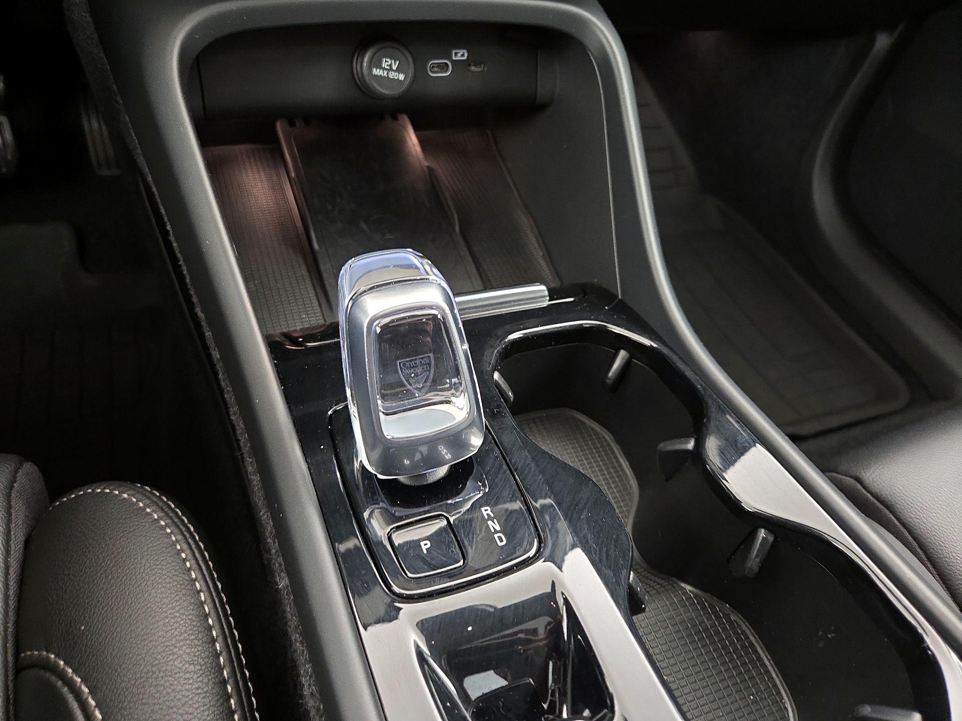 Thumbnail: 2023 Volvo XC40 - 18