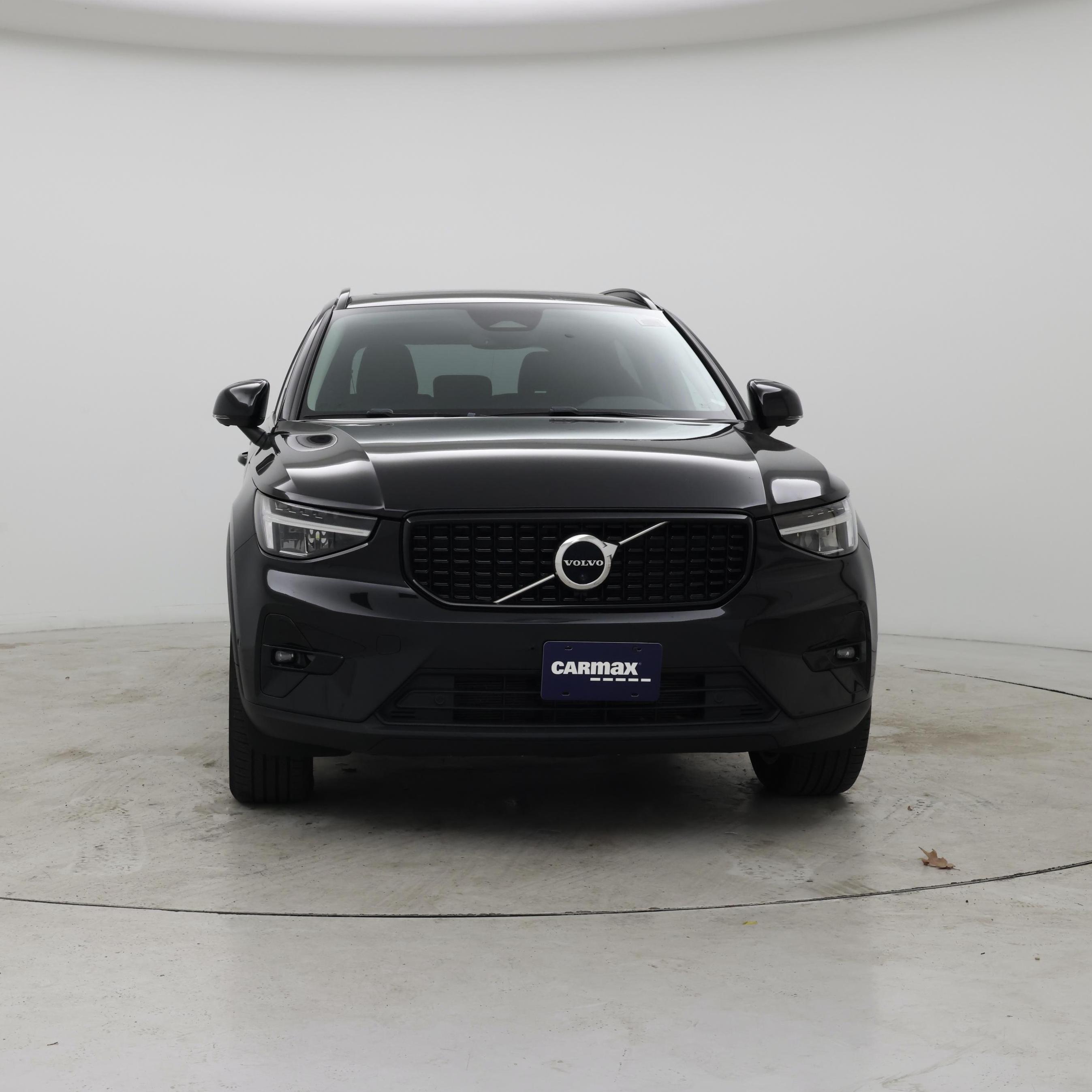Thumbnail: 2023 Volvo XC40 - 5
