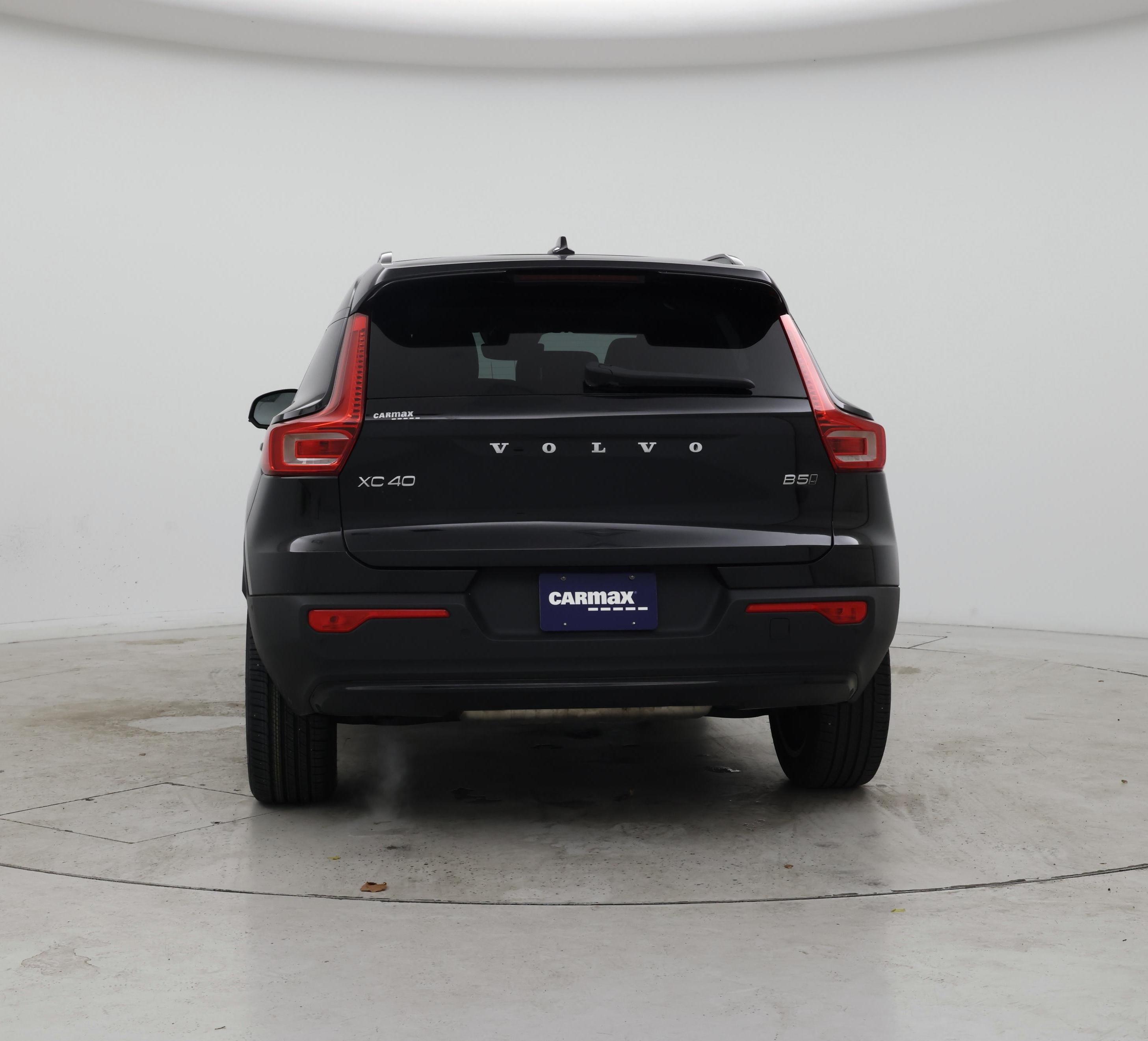 Thumbnail: 2023 Volvo XC40 - 6