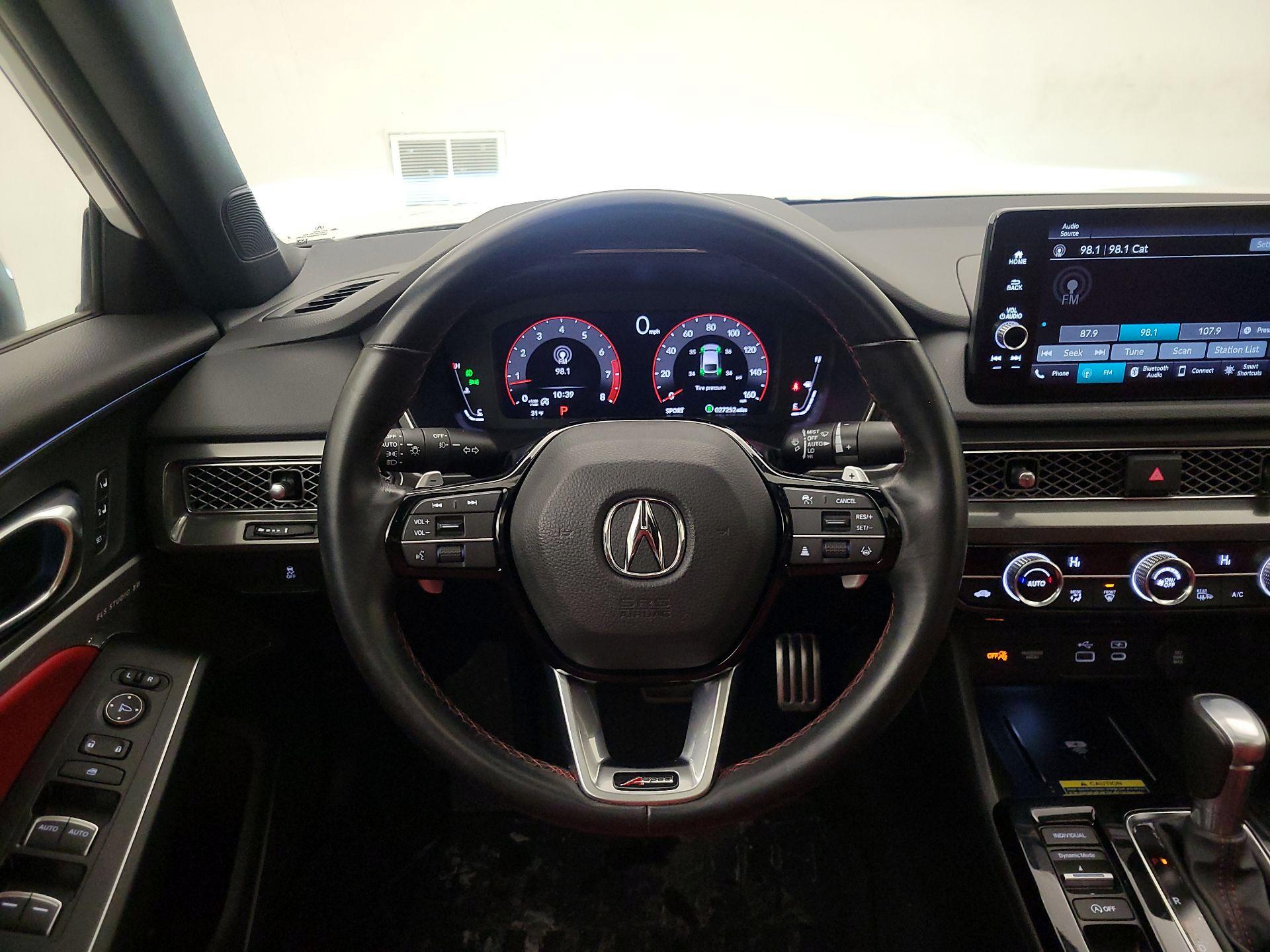 Thumbnail: 2023 Acura Integra - 10