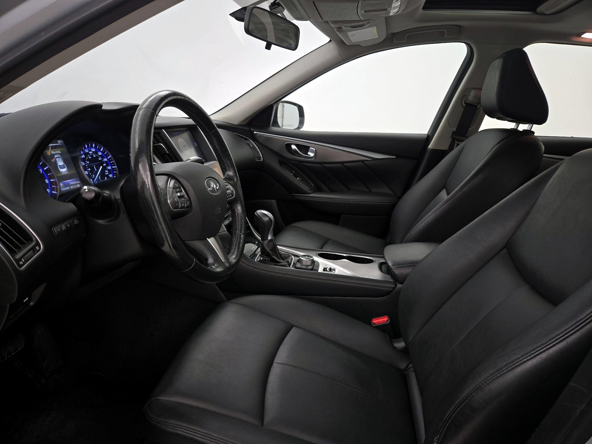 Thumbnail: 2015 INFINITI Q50 - 11