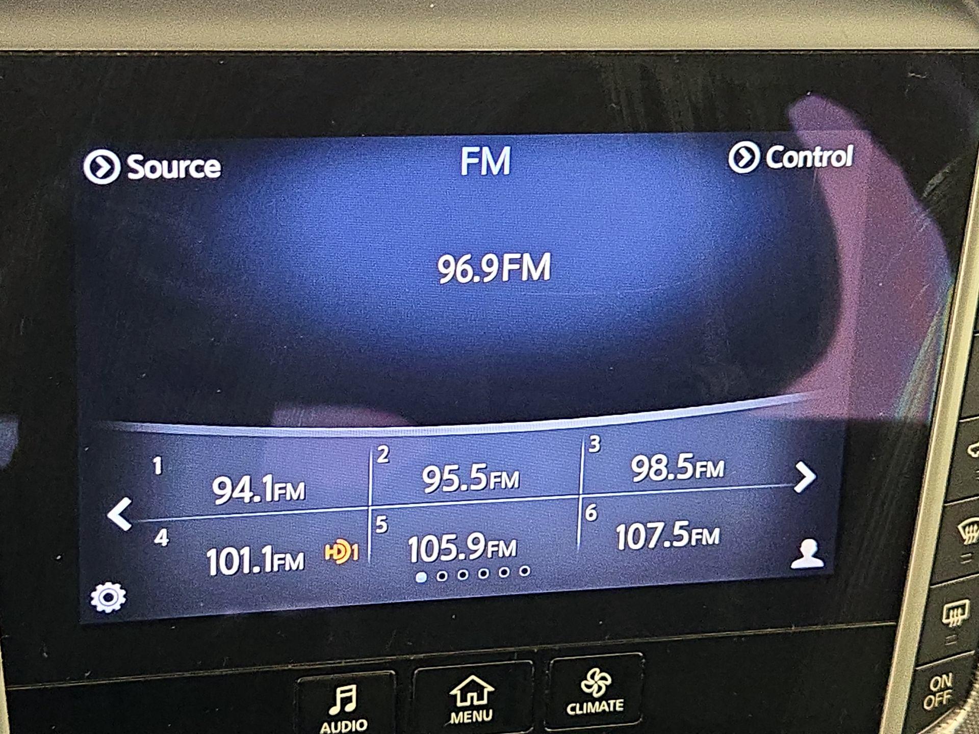 Thumbnail: 2015 INFINITI Q50 - 15