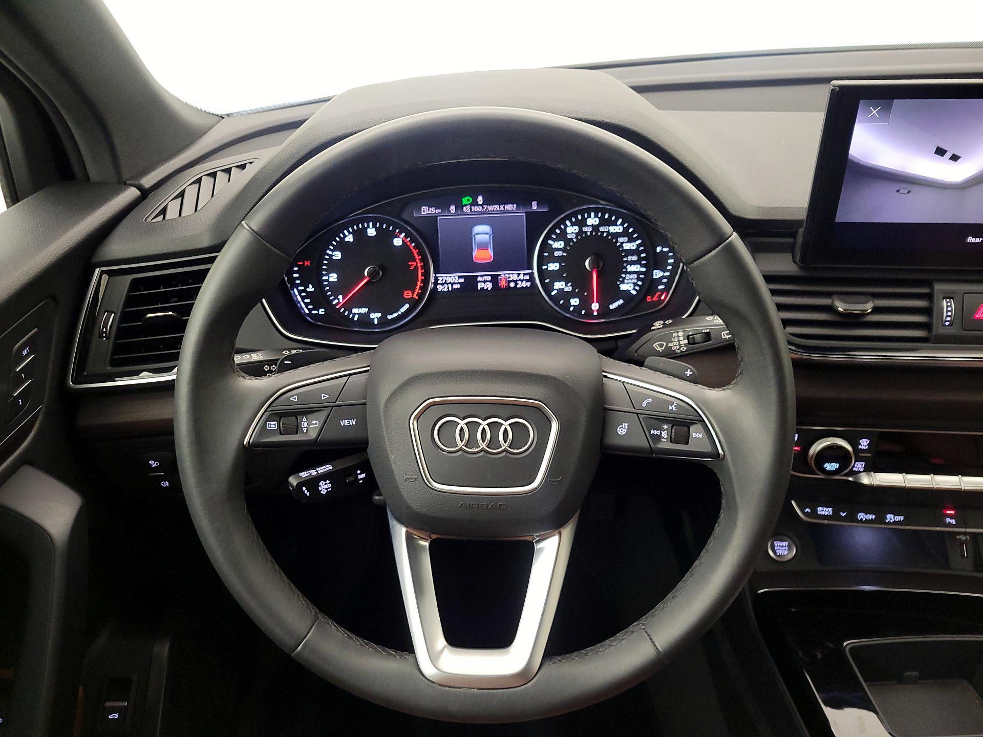 Thumbnail: 2023 Audi Q5 - 10