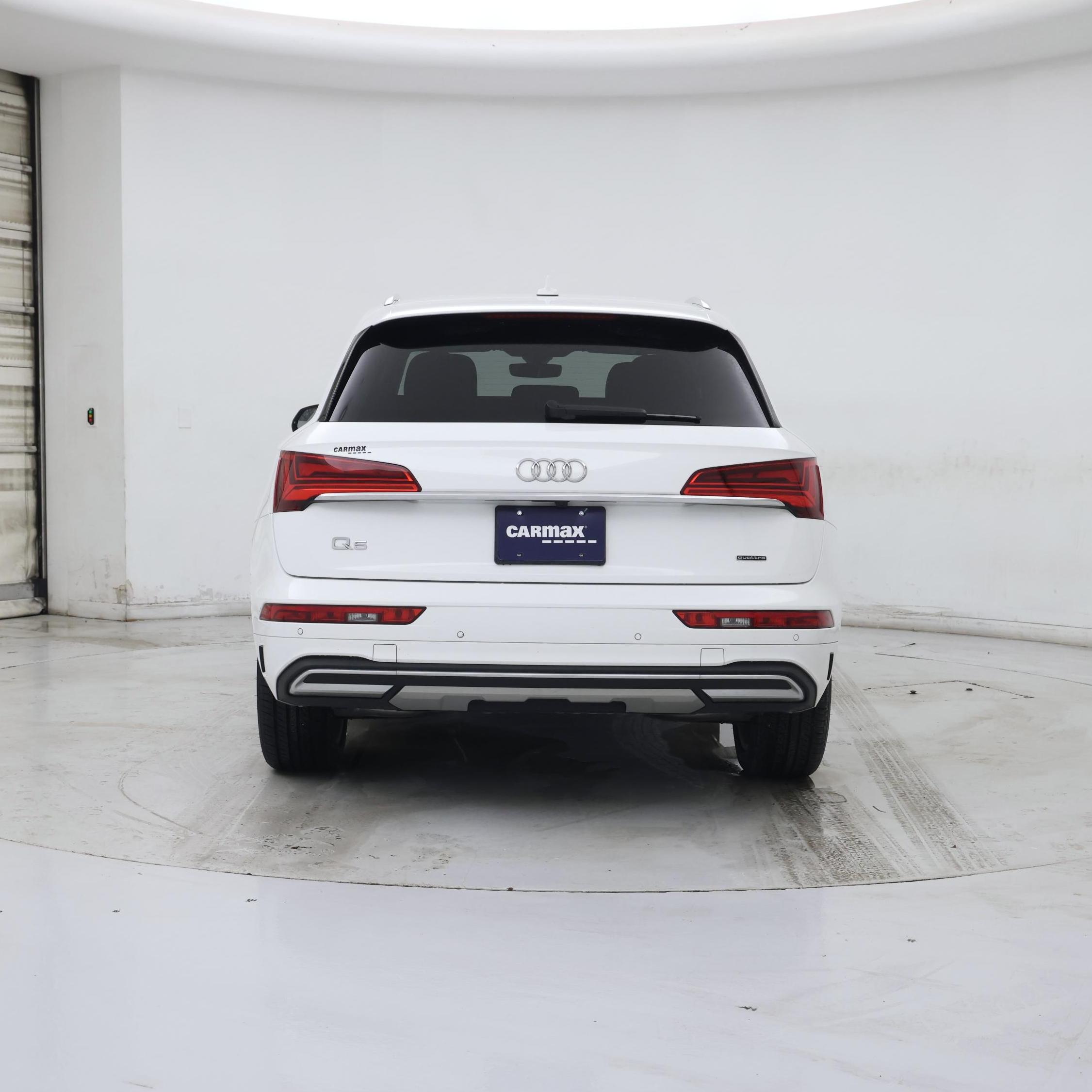 Thumbnail: 2023 Audi Q5 - 6