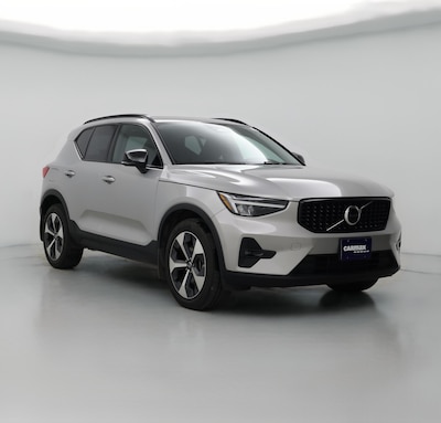2023 Volvo XC40 B4 Plus Bright Theme
