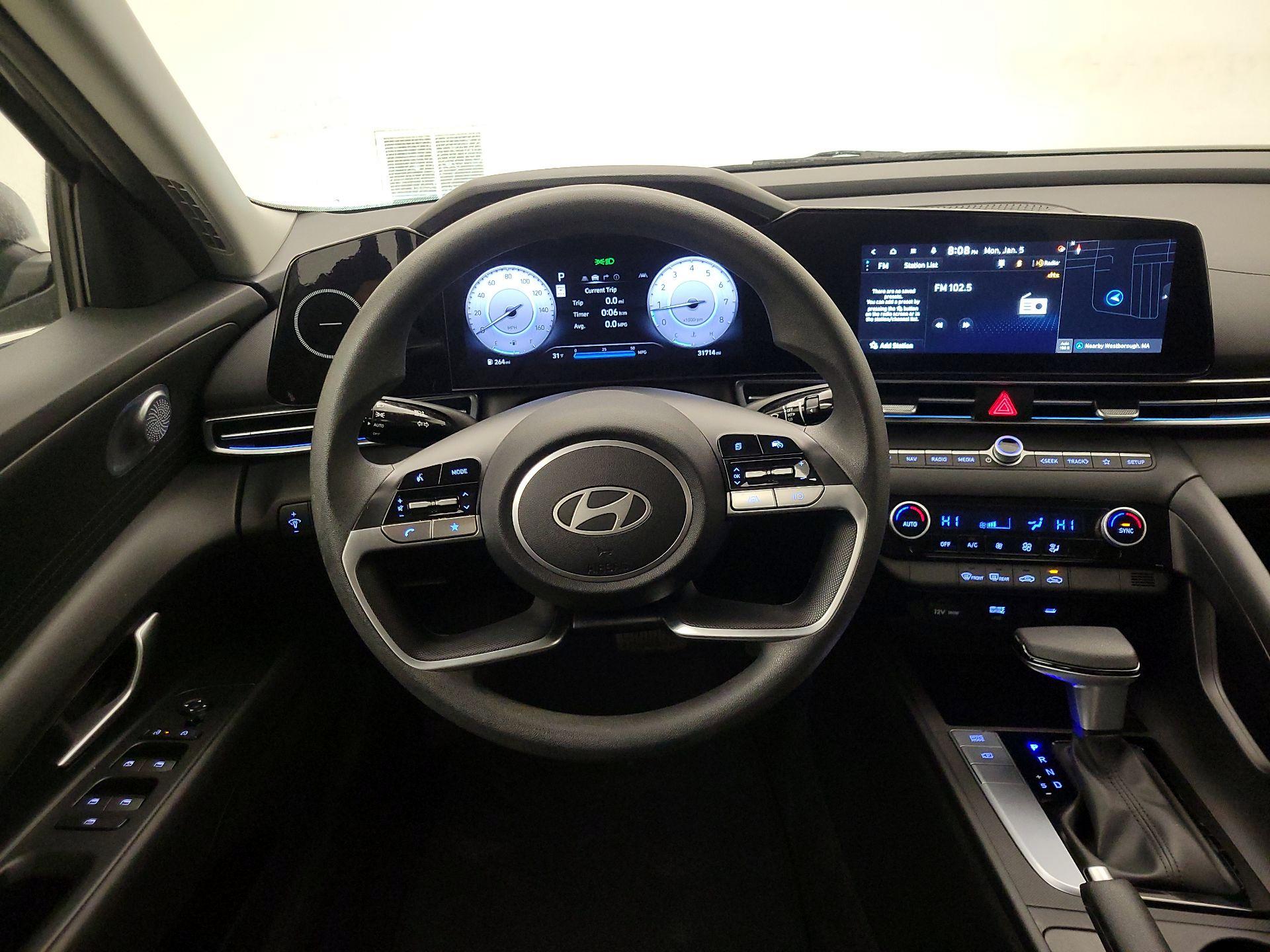 Thumbnail: 2024 Hyundai Elantra - 10