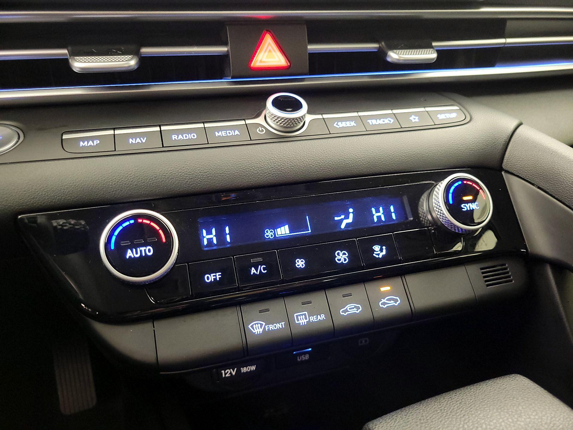 Thumbnail: 2024 Hyundai Elantra - 17