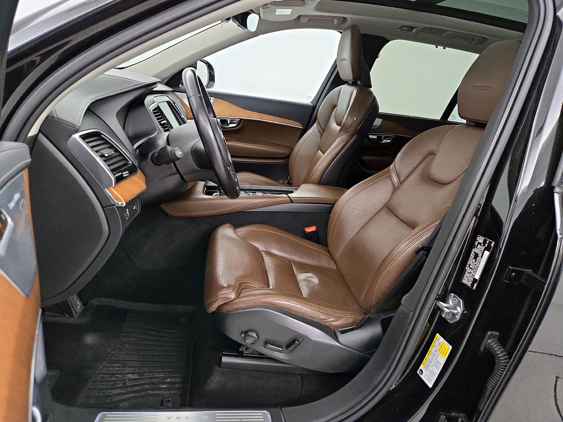 Thumbnail: 2019 Volvo XC90 - 11