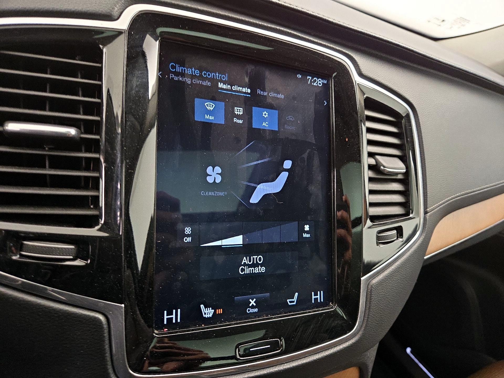 Thumbnail: 2019 Volvo XC90 - 17