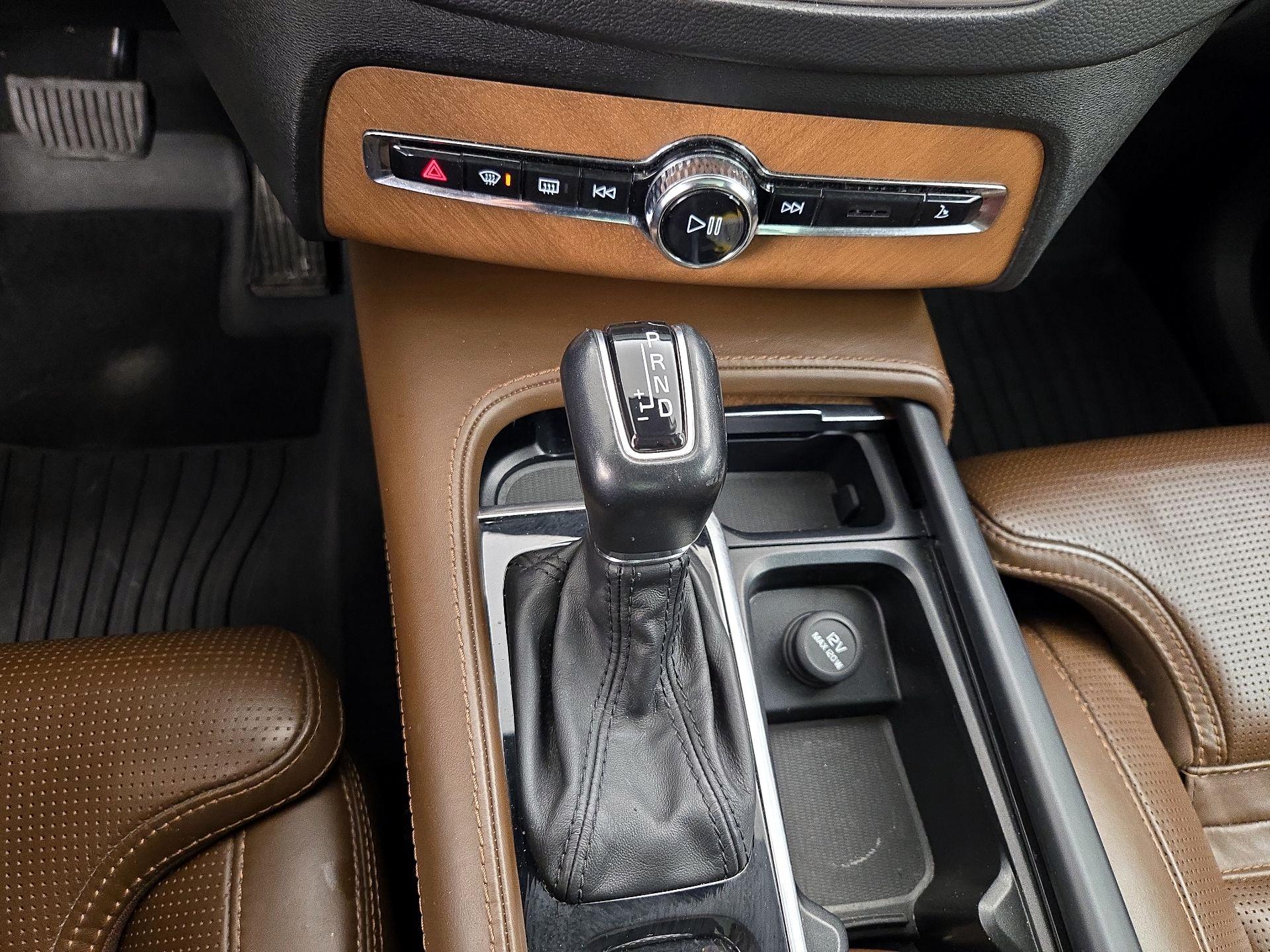 Thumbnail: 2019 Volvo XC90 - 18