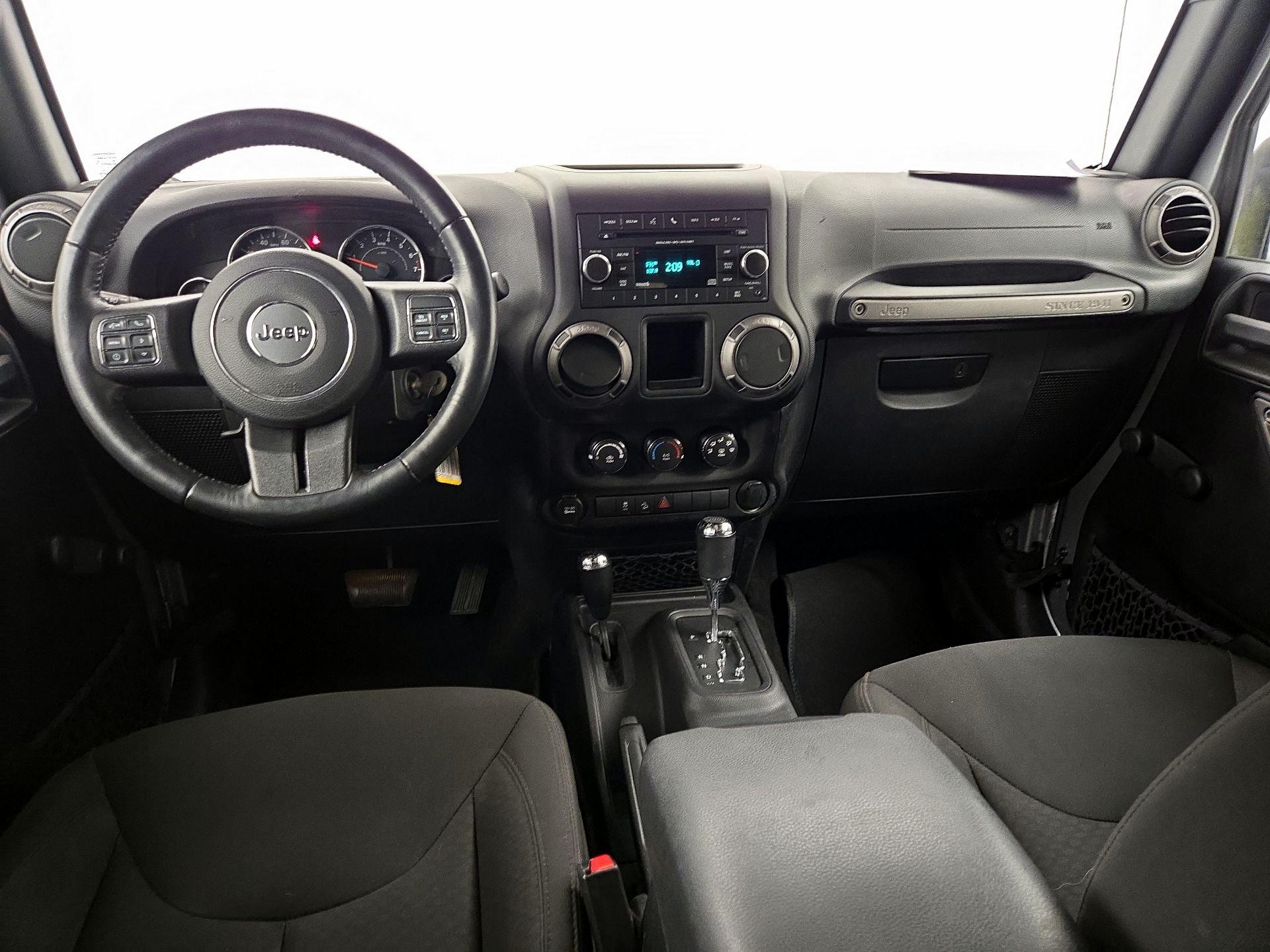 Thumbnail: 2016 Jeep Wrangler - 9