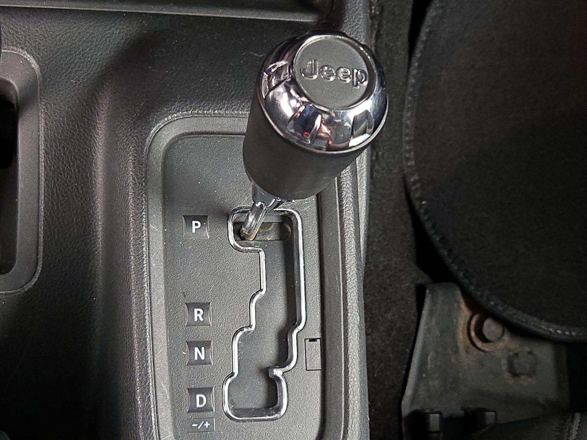 Thumbnail: 2016 Jeep Wrangler - 15