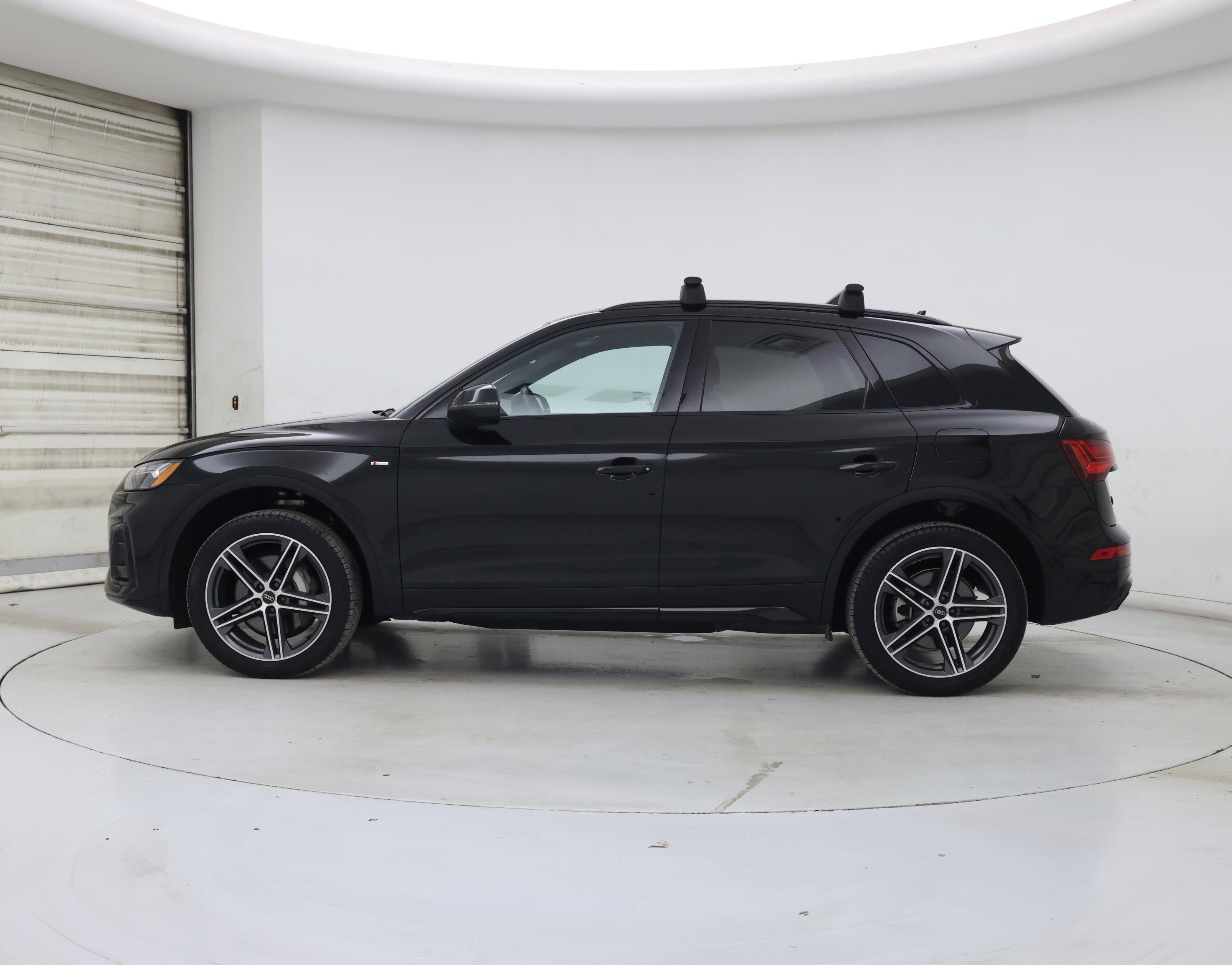 Thumbnail: 2023 Audi Q5 - 3