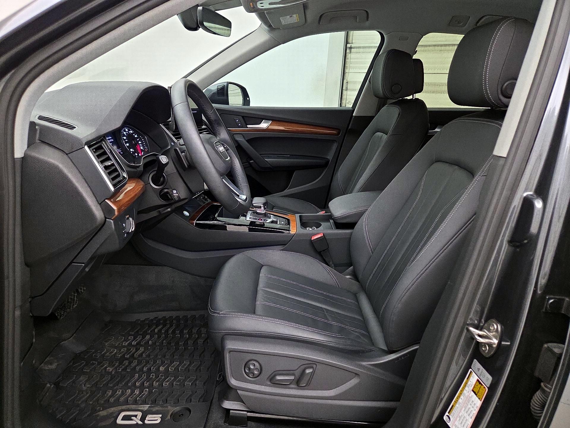 Thumbnail: 2023 Audi Q5 - 11