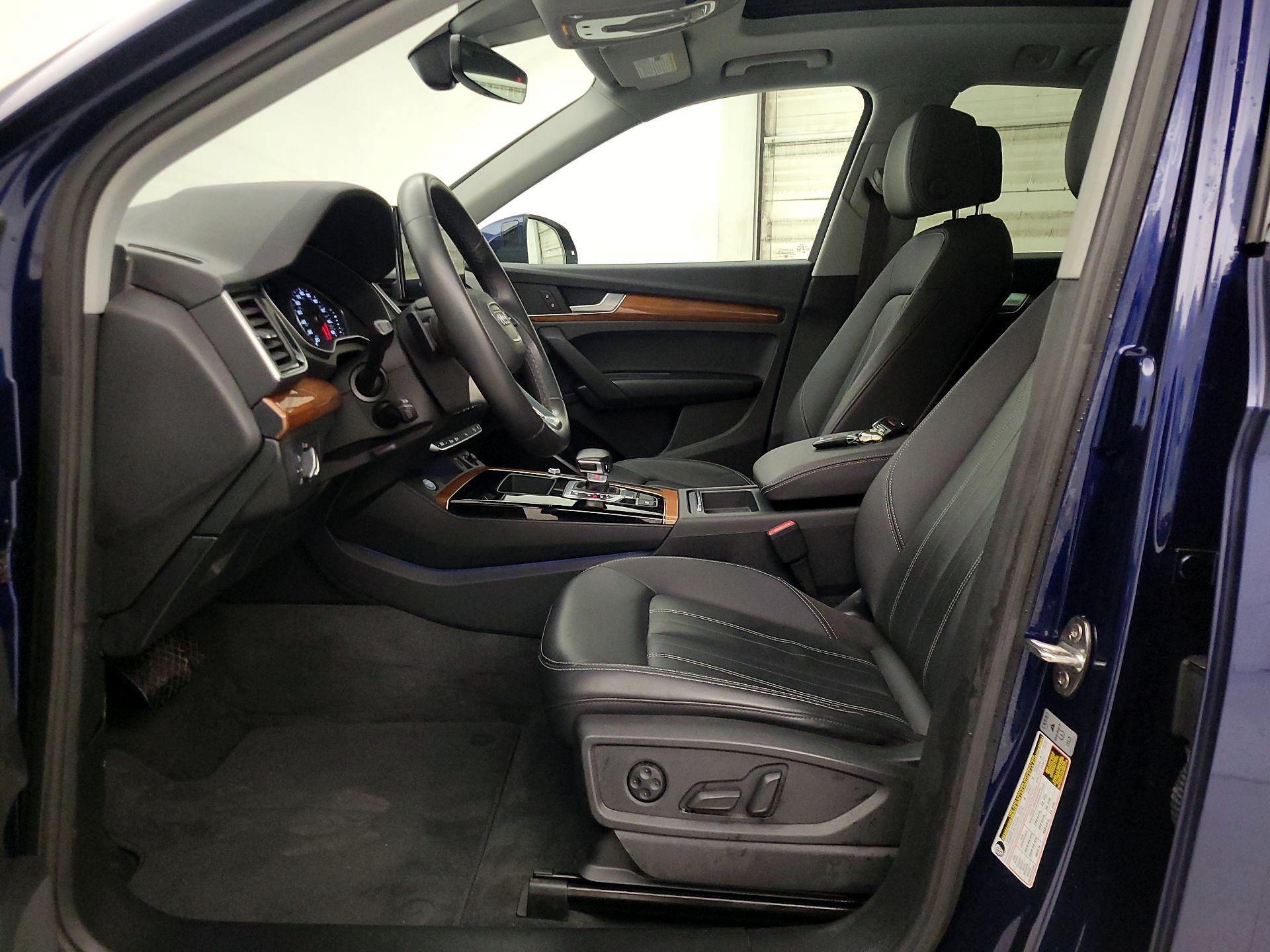 Thumbnail: 2022 Audi Q5 - 11