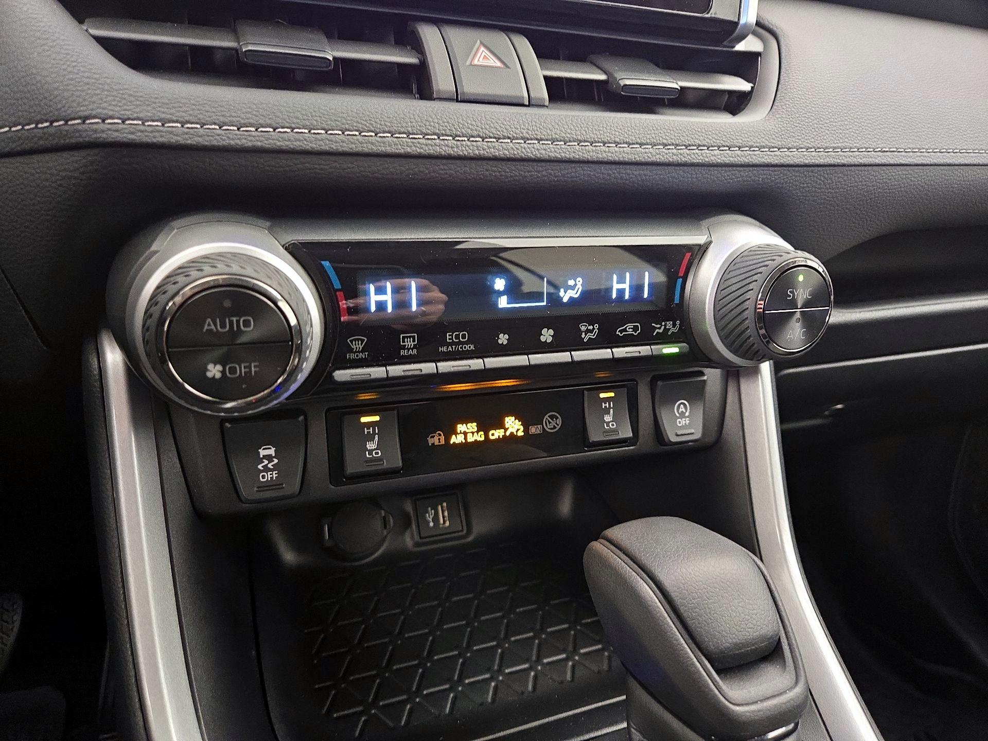 Thumbnail: 2025 Toyota RAV4 - 16