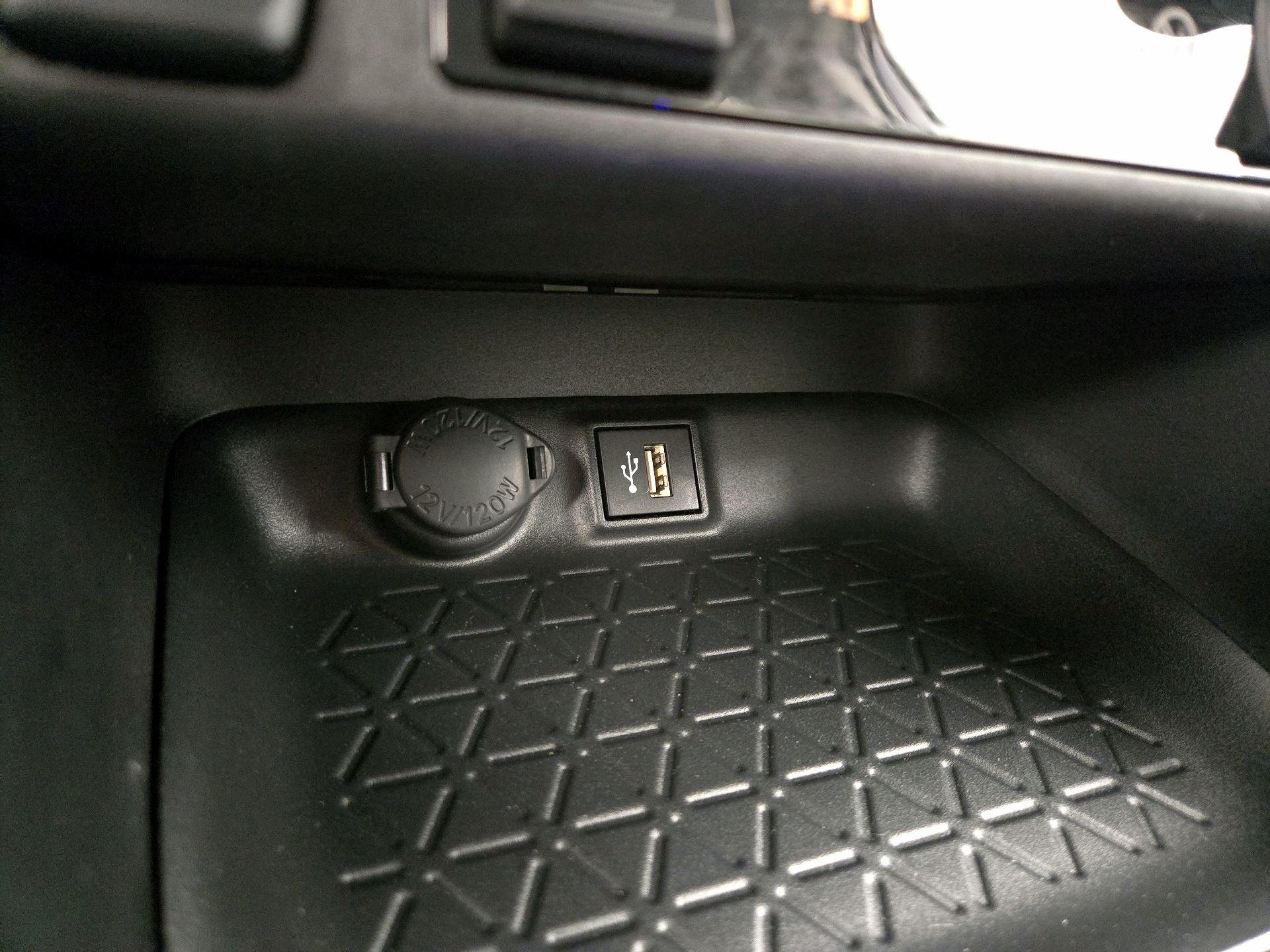 Thumbnail: 2025 Toyota RAV4 - 18