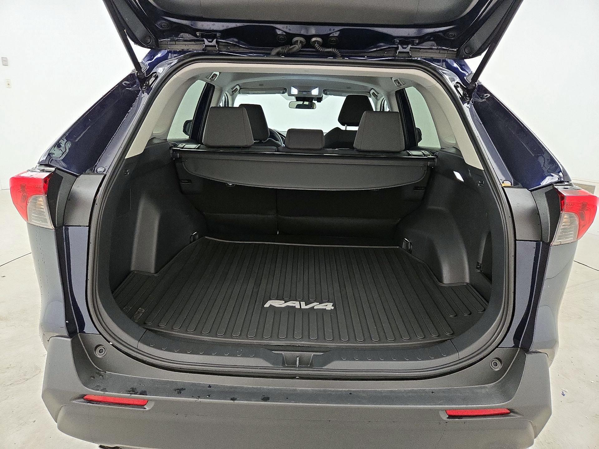 Thumbnail: 2025 Toyota RAV4 - 20