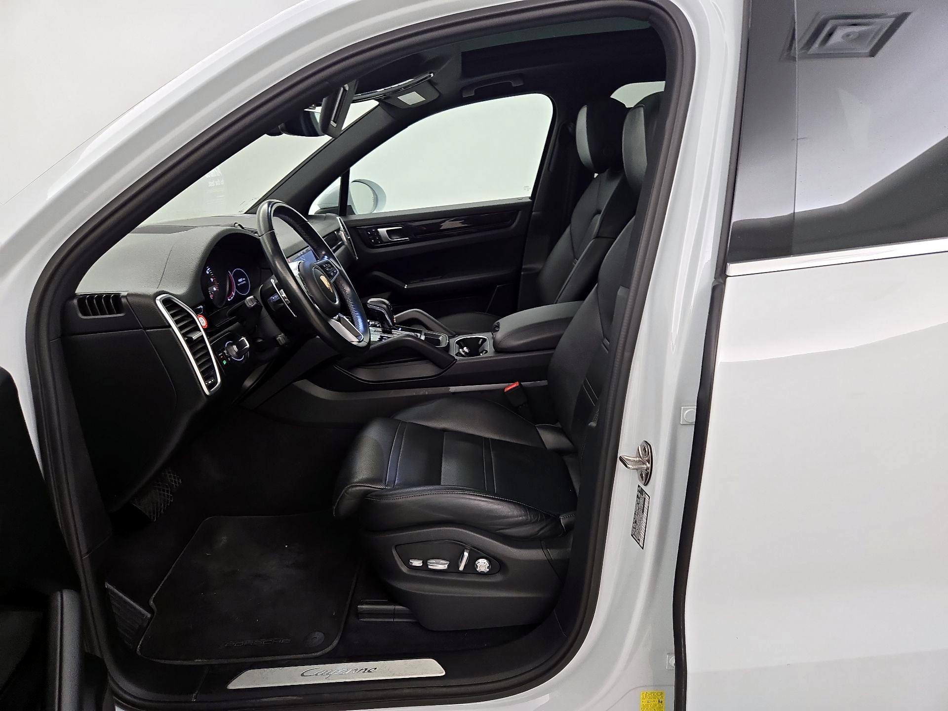 Thumbnail: 2019 Porsche Cayenne - 11