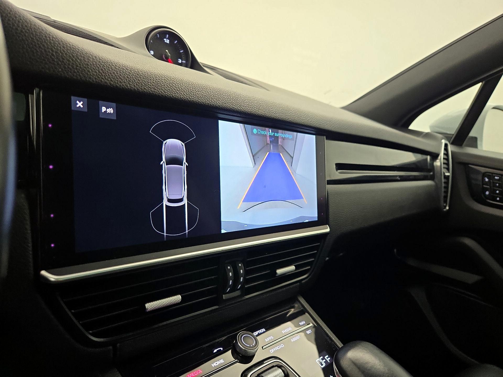 Thumbnail: 2019 Porsche Cayenne - 15