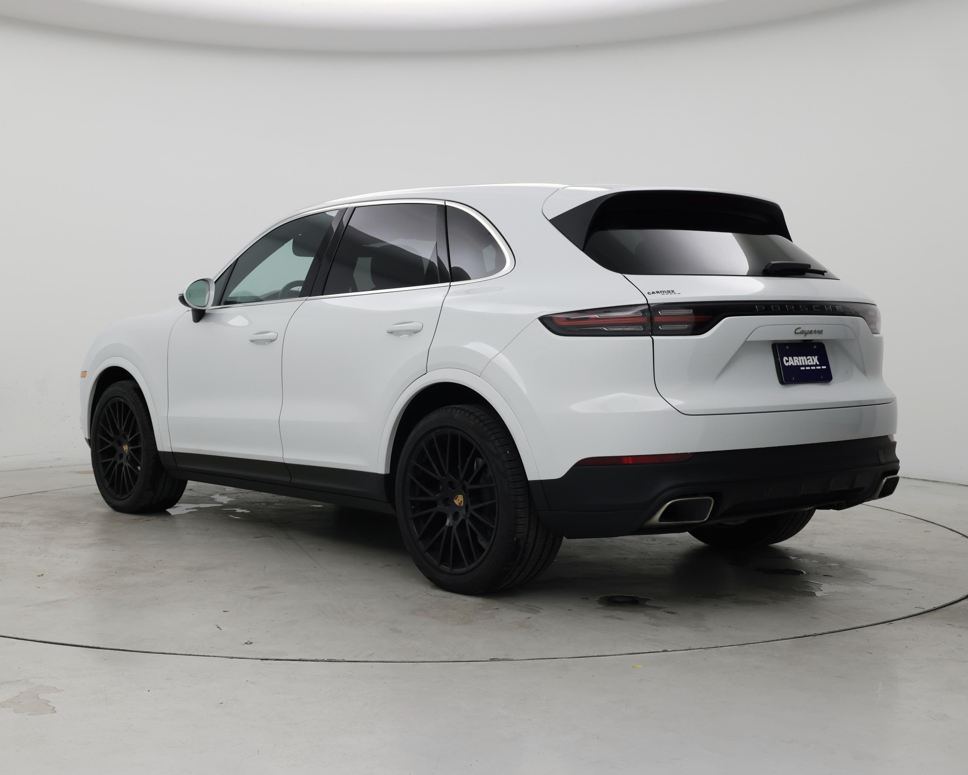 Thumbnail: 2019 Porsche Cayenne - 2