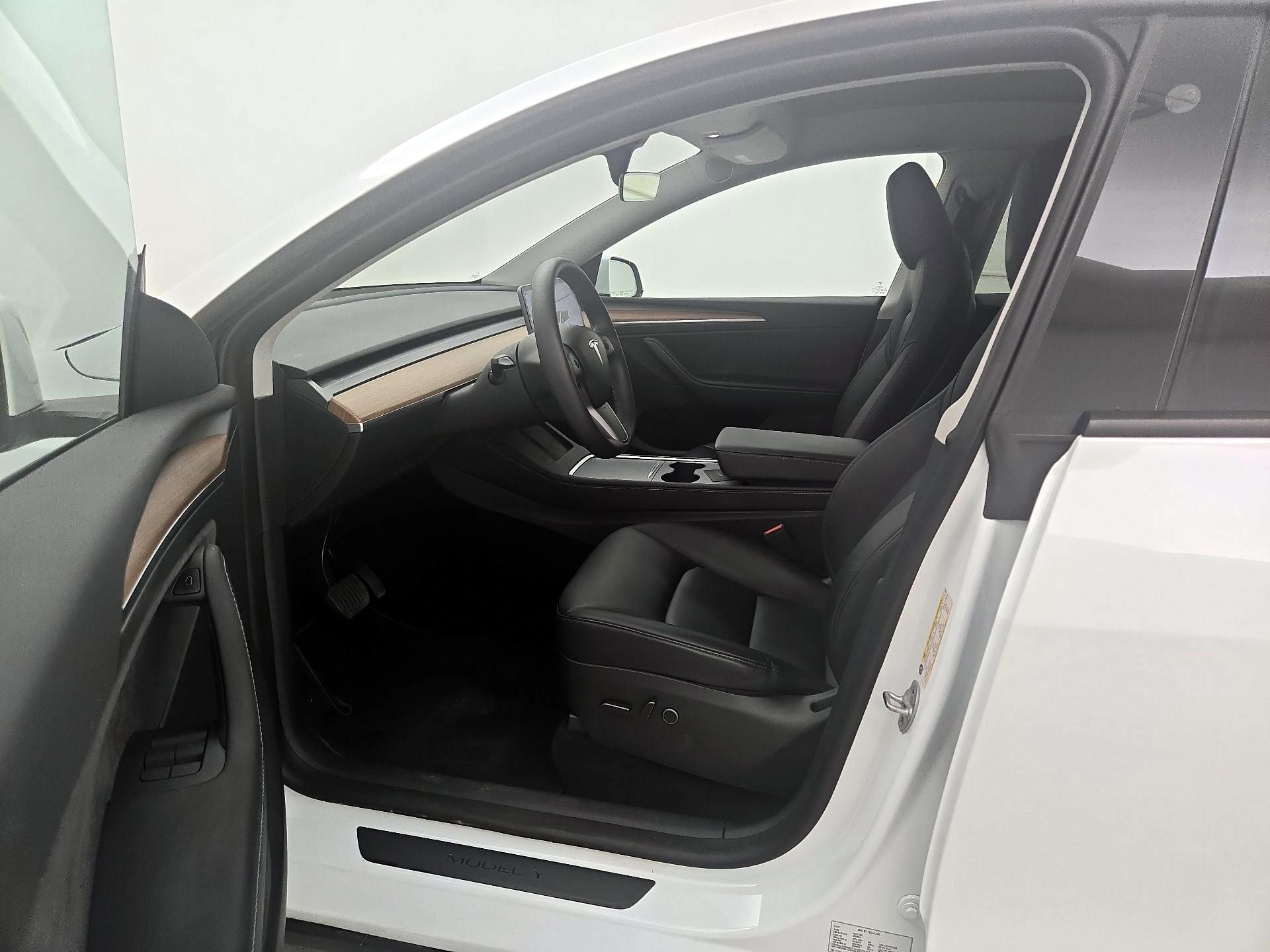 Thumbnail: 2023 Tesla Model Y - 11