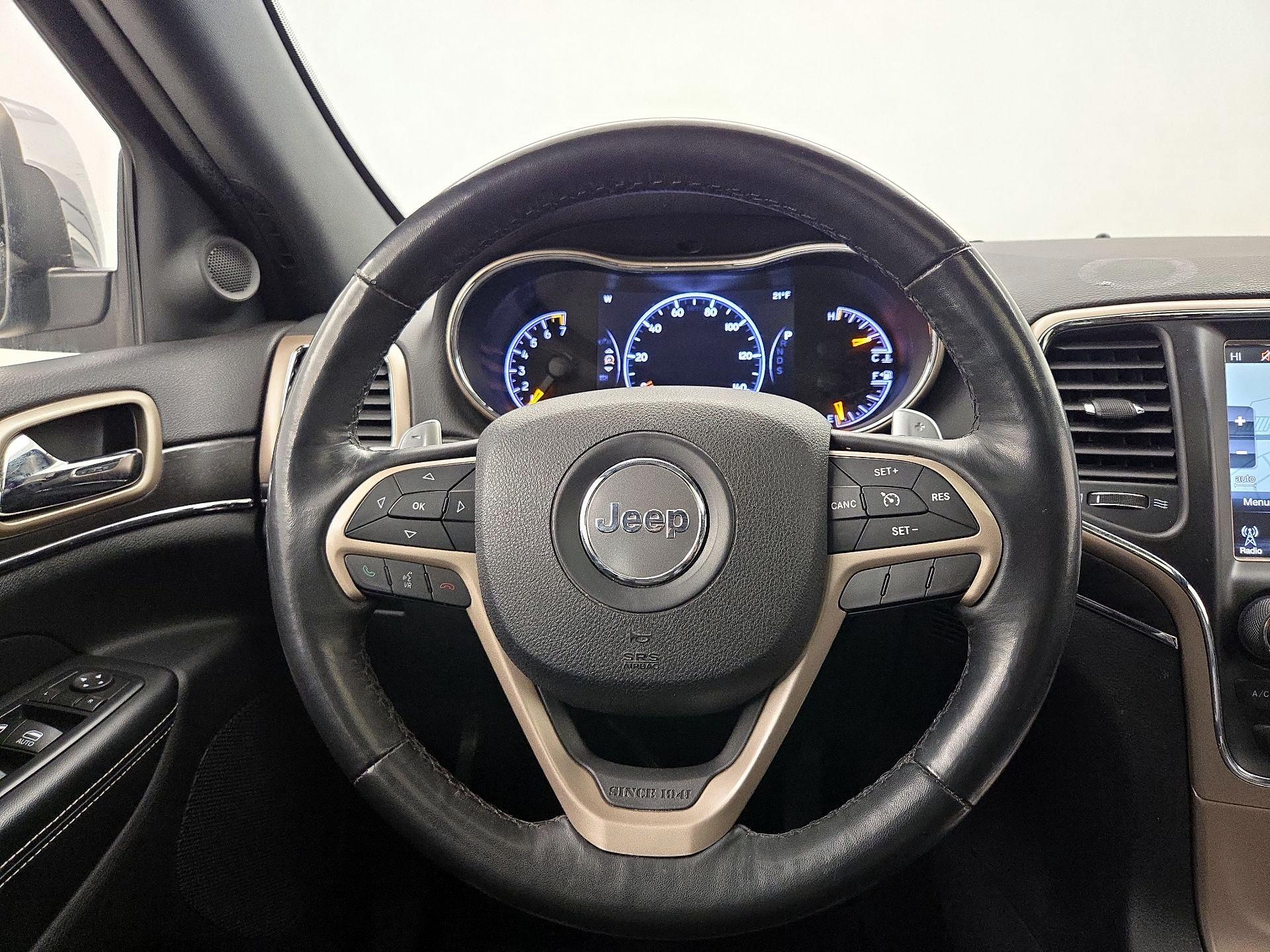 Thumbnail: 2015 Jeep Grand Cherokee - 10