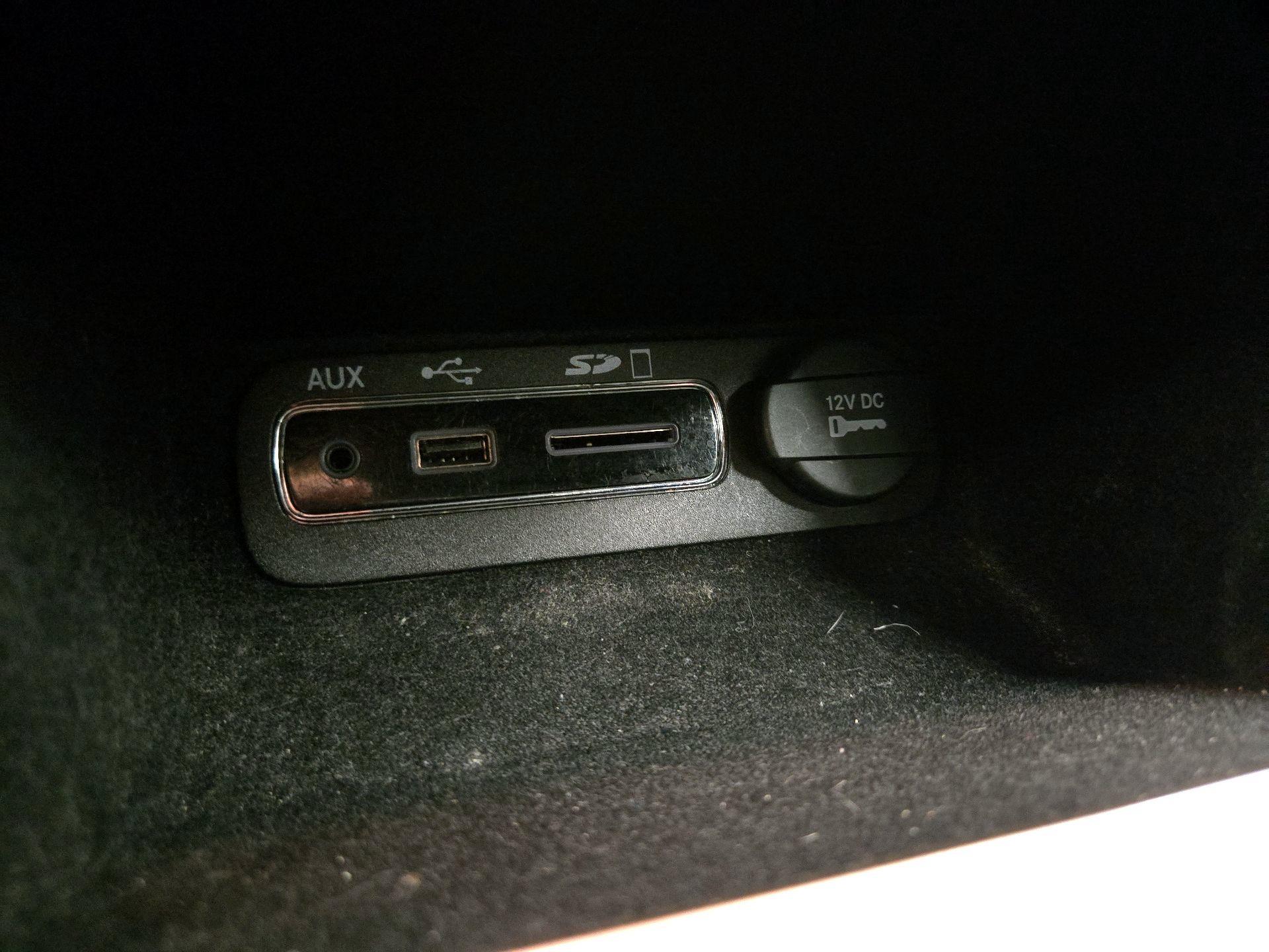 Thumbnail: 2015 Jeep Grand Cherokee - 19