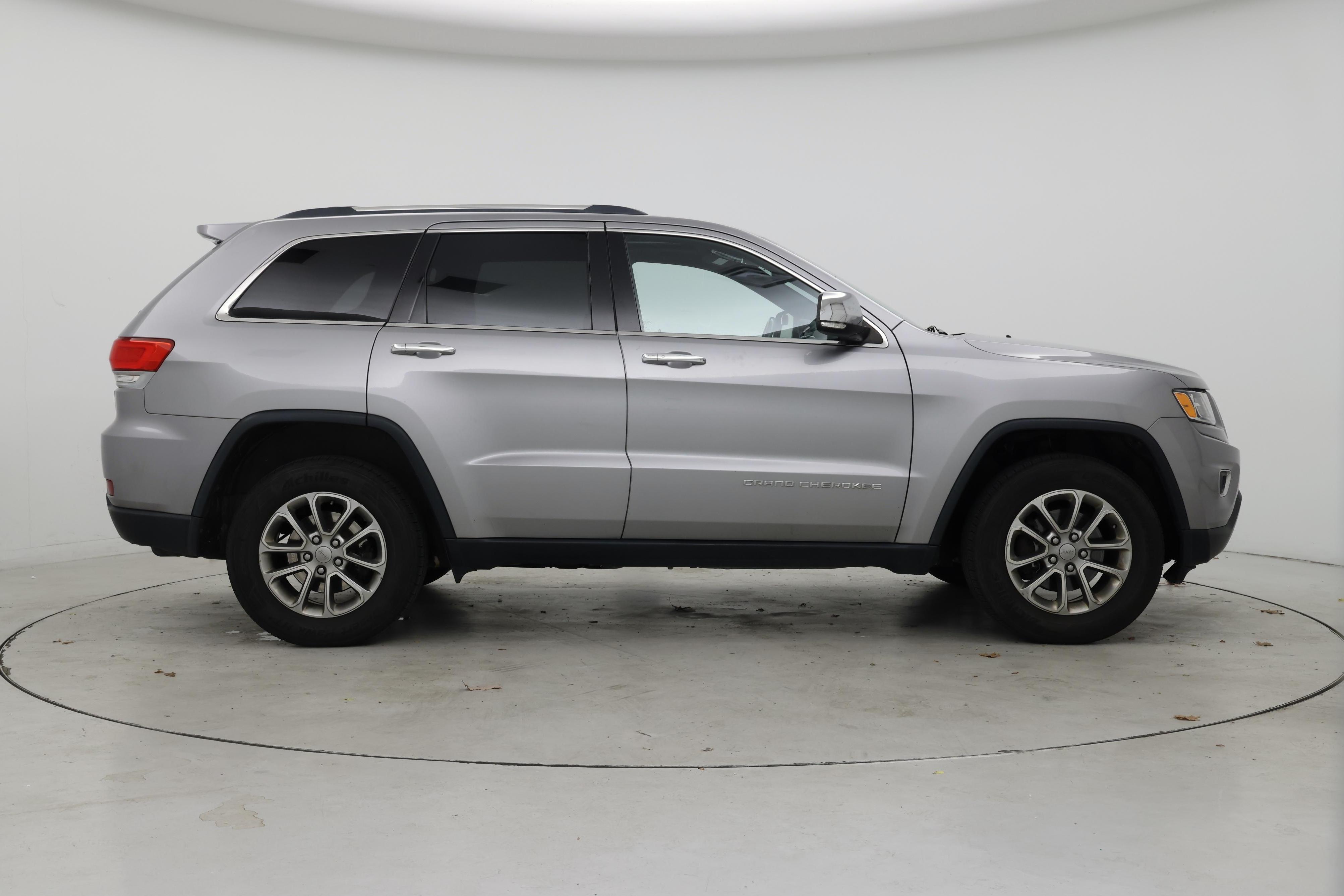 Thumbnail: 2015 Jeep Grand Cherokee - 7