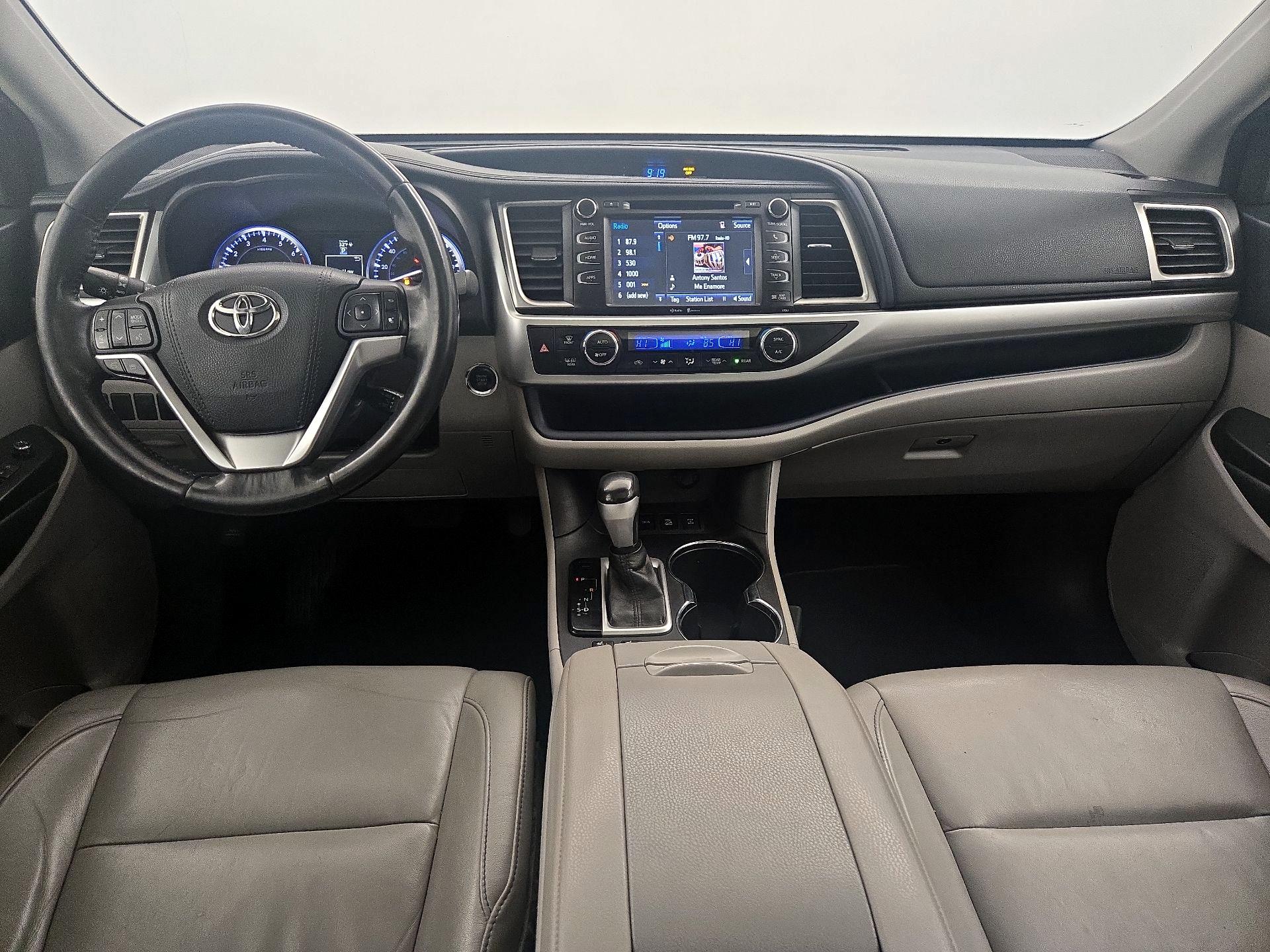 Thumbnail: 2015 Toyota Highlander - 9