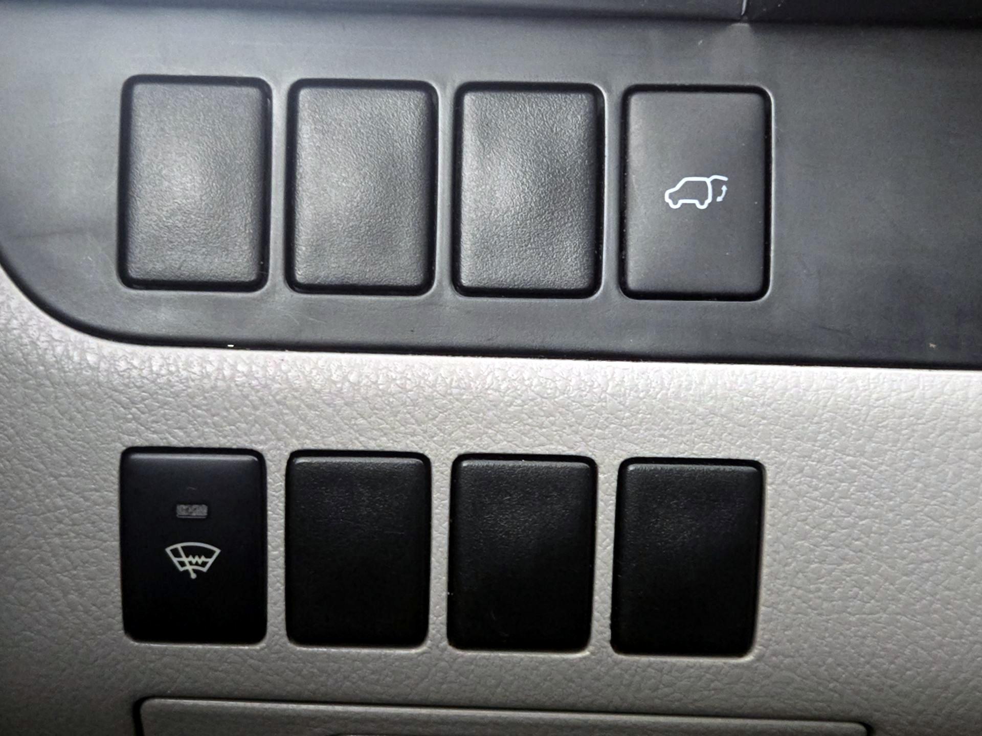 Thumbnail: 2015 Toyota Highlander - 13