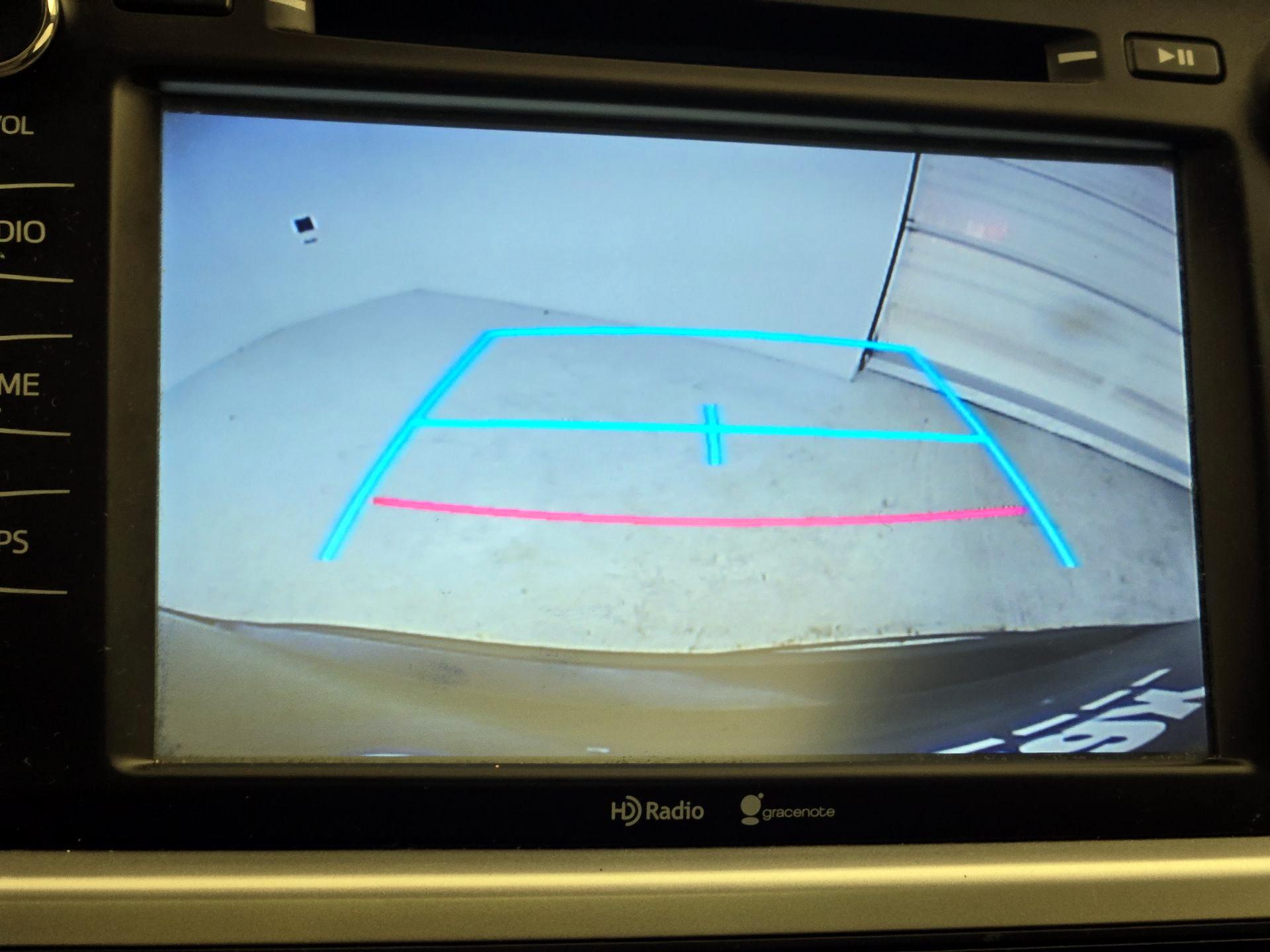 Thumbnail: 2015 Toyota Highlander - 14