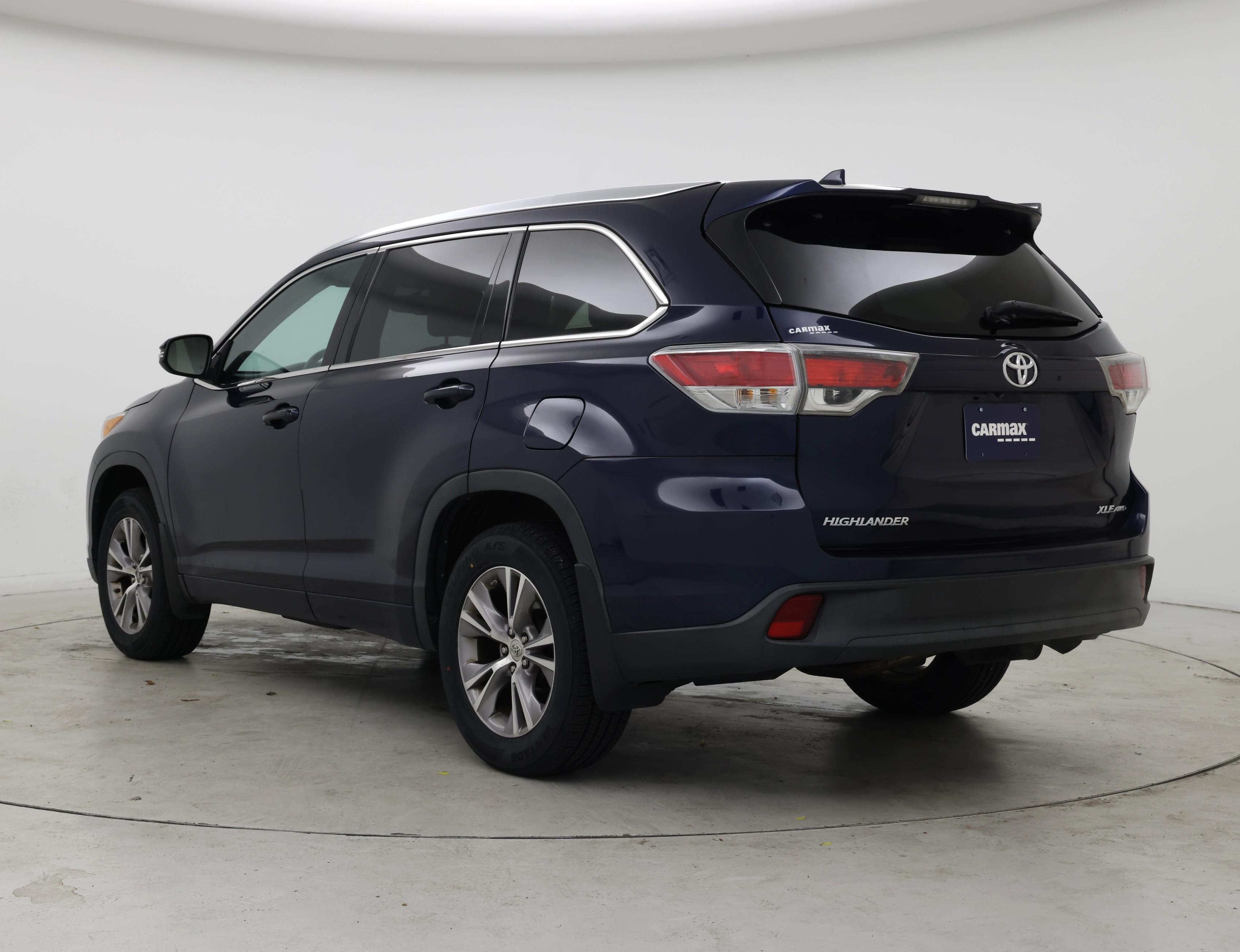 Thumbnail: 2015 Toyota Highlander - 2