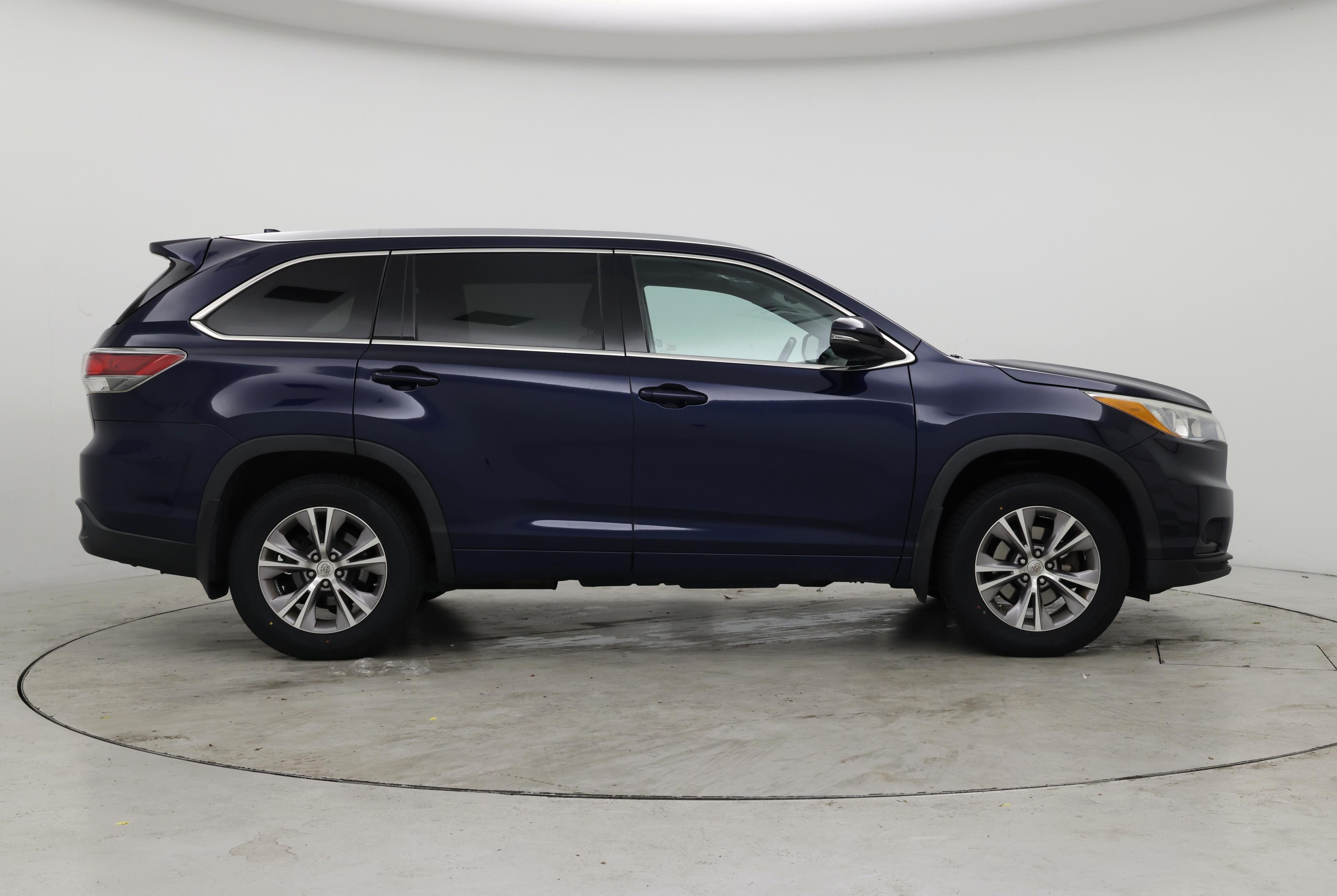 Thumbnail: 2015 Toyota Highlander - 7