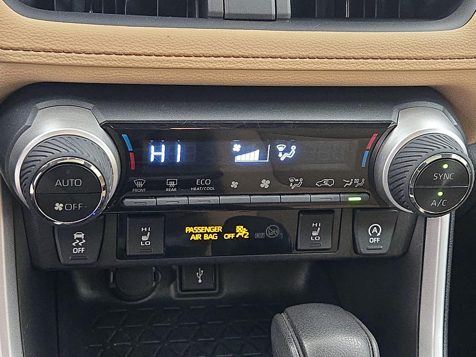 Thumbnail: 2020 Toyota RAV4 - 16