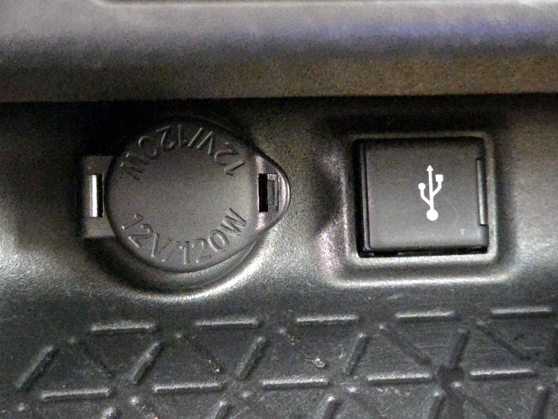 Thumbnail: 2020 Toyota RAV4 - 18